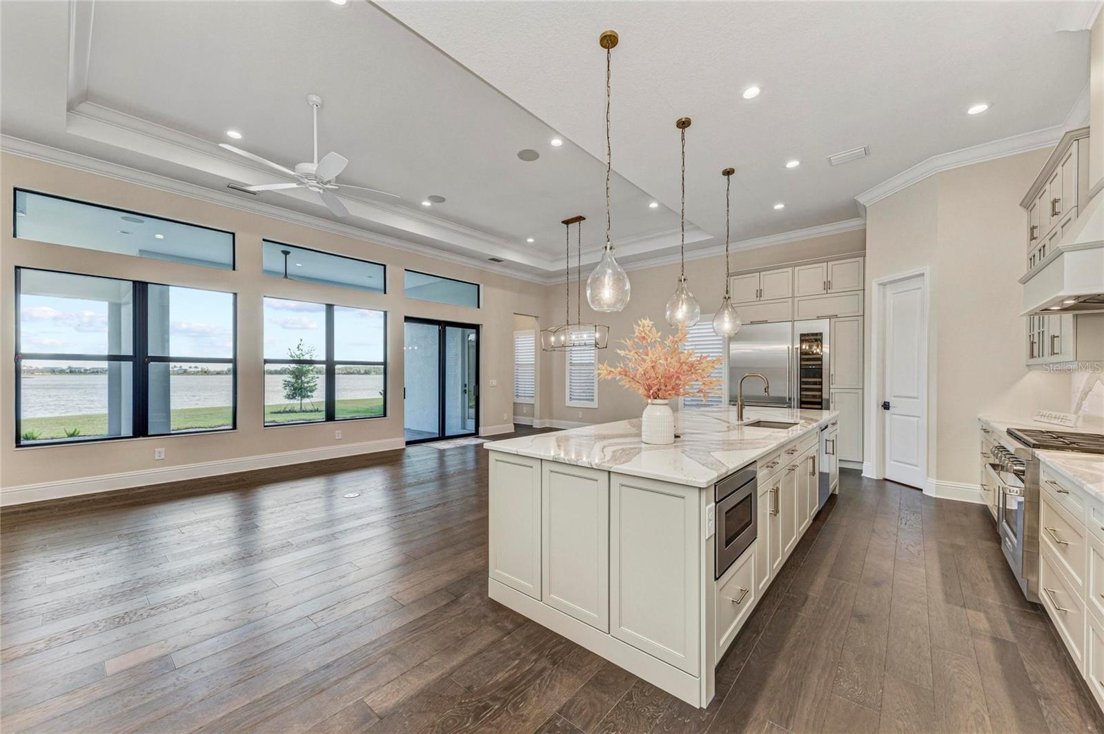 Image 12 of 77 For 6221 Isla Del Ray Avenue