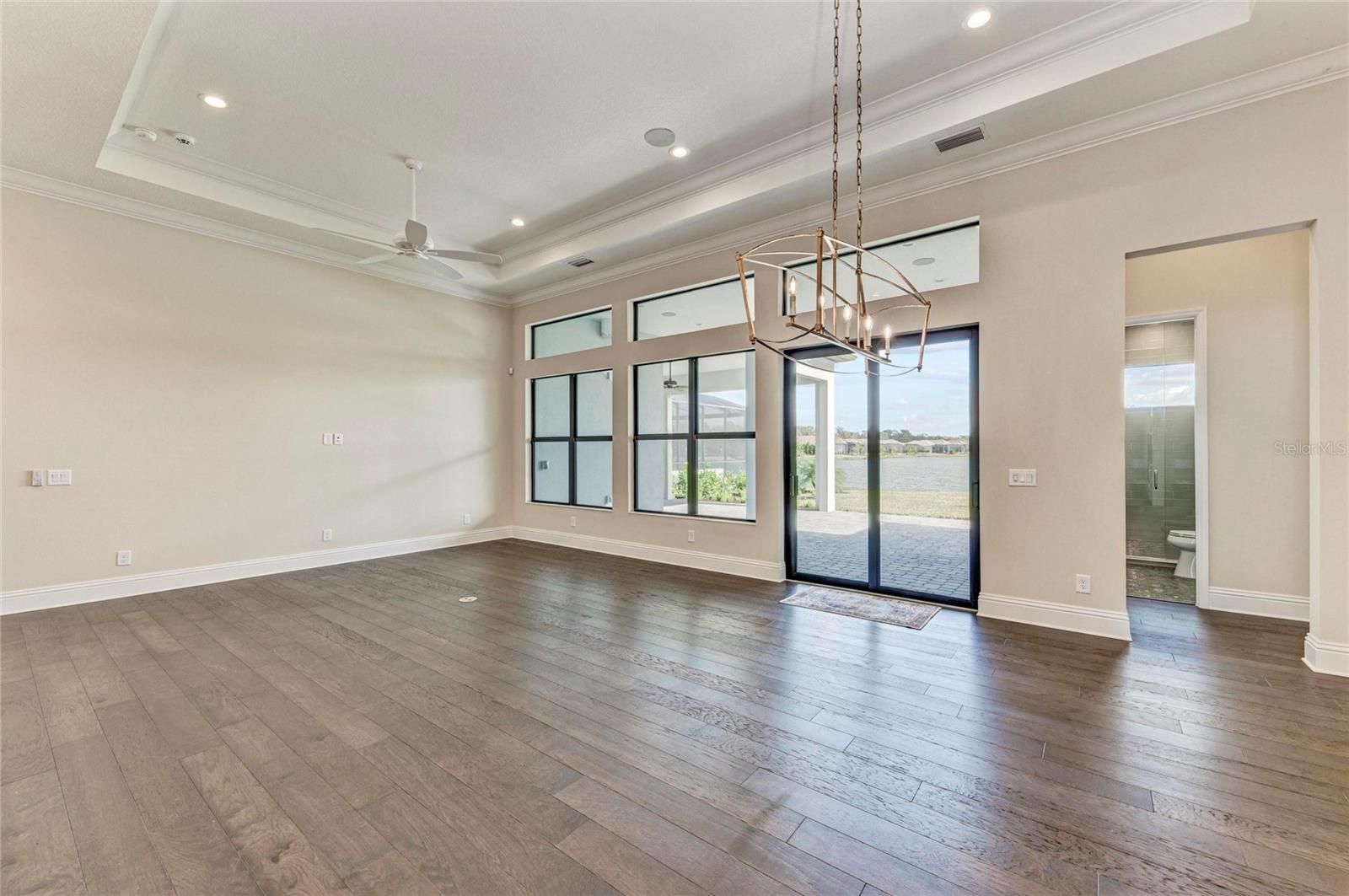 Image 22 of 77 For 6221 Isla Del Ray Avenue