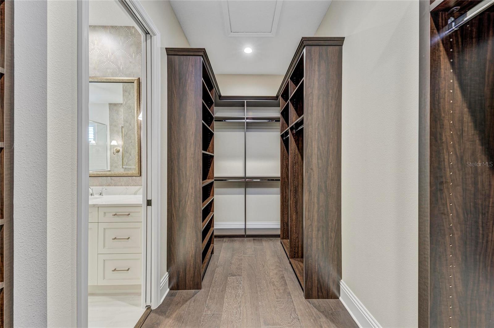 Image 31 of 77 For 6221 Isla Del Ray Avenue