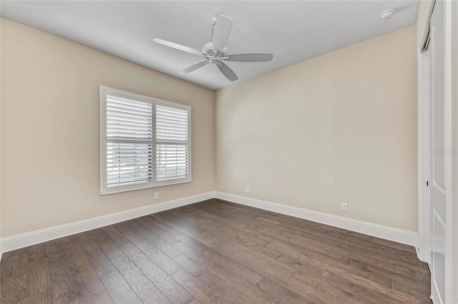 Image 41 of 77 For 6221 Isla Del Ray Avenue