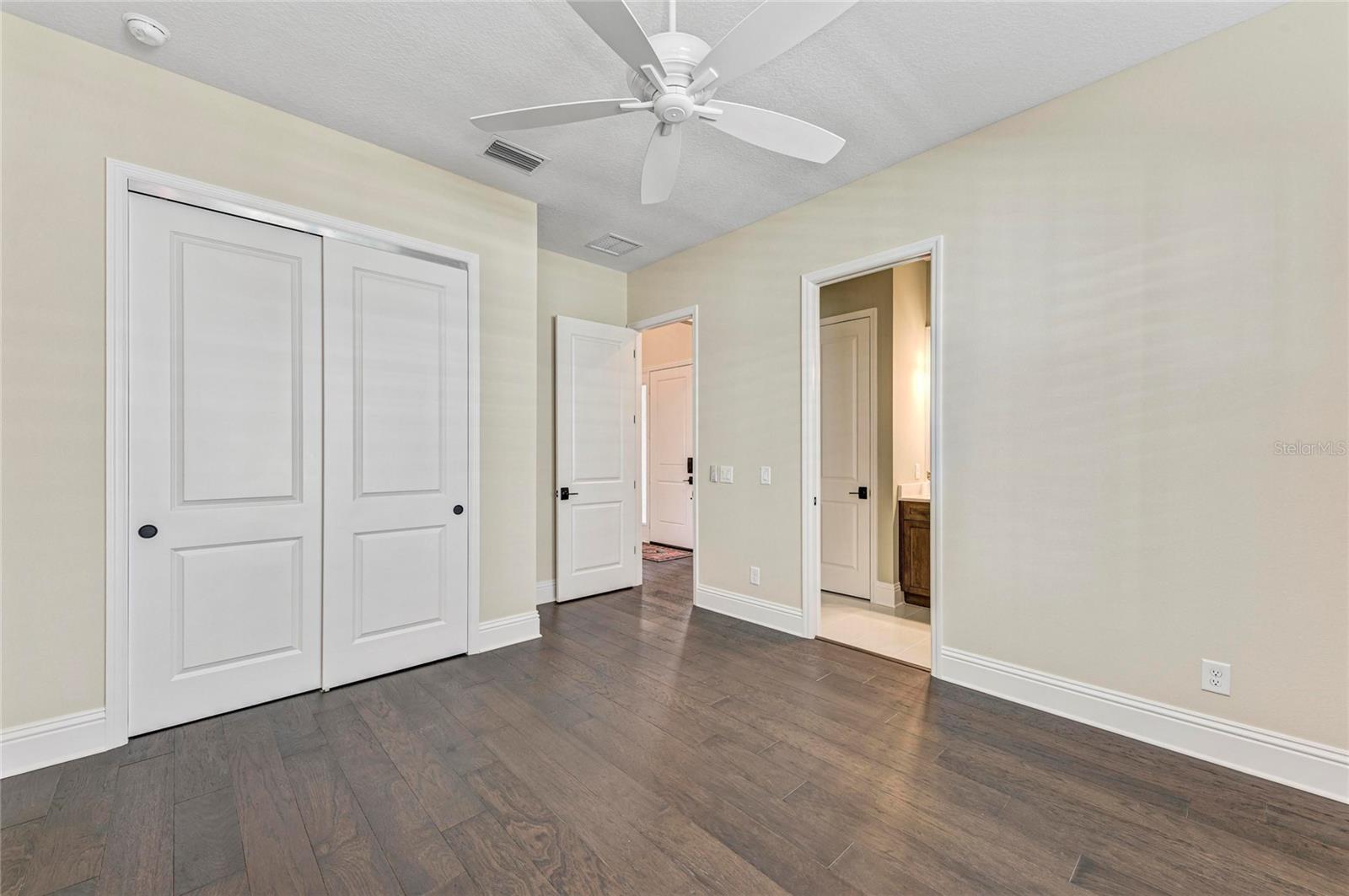 Image 42 of 77 For 6221 Isla Del Ray Avenue