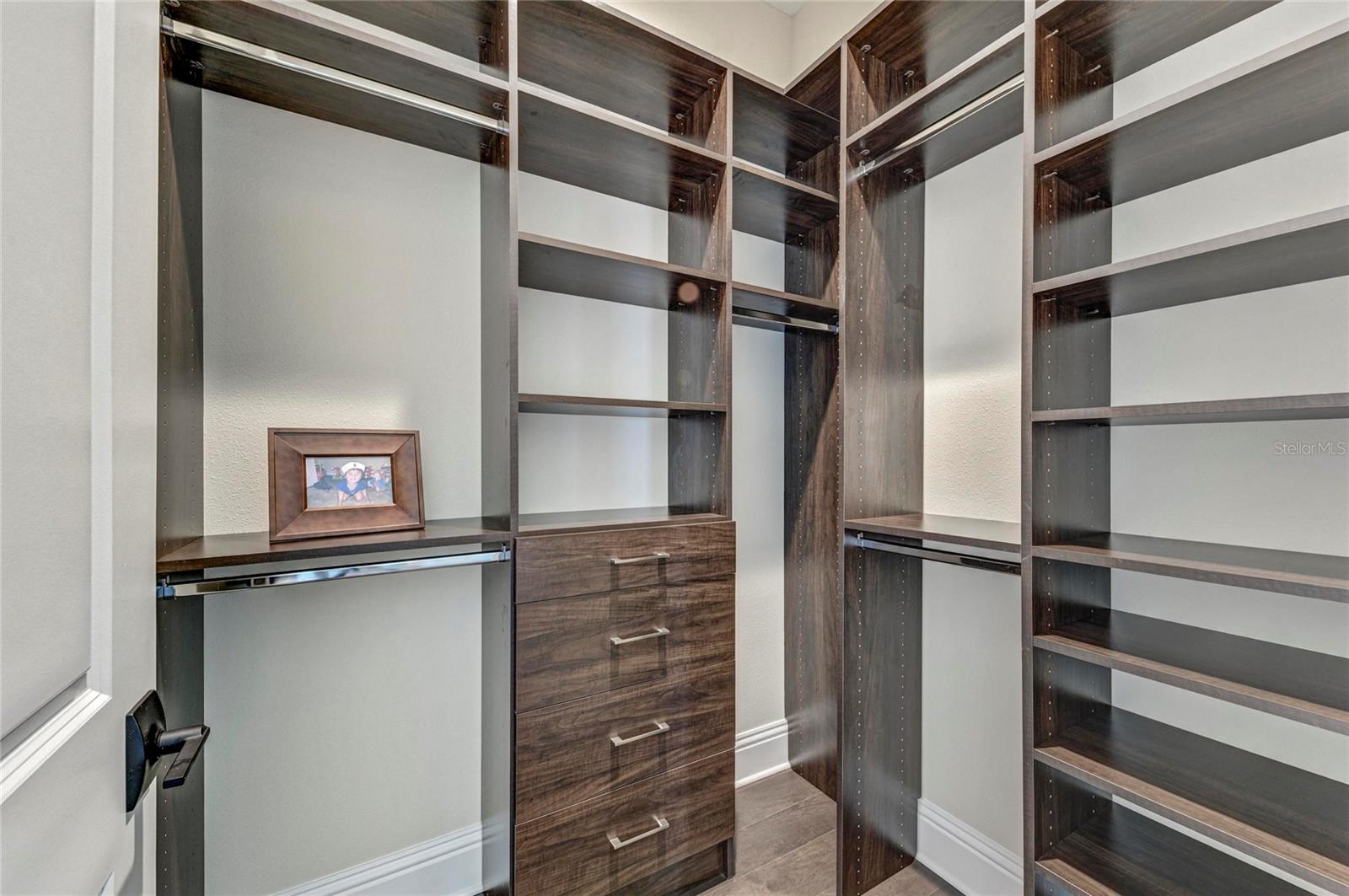 Image 45 of 77 For 6221 Isla Del Ray Avenue