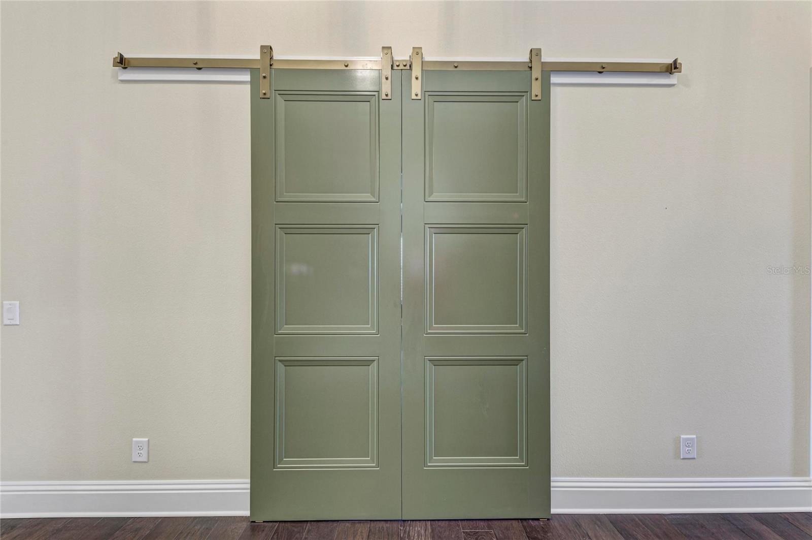 Image 53 of 77 For 6221 Isla Del Ray Avenue