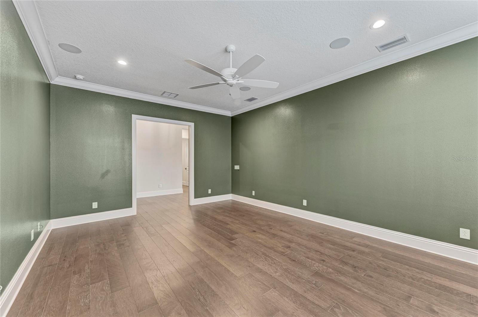 Image 55 of 77 For 6221 Isla Del Ray Avenue