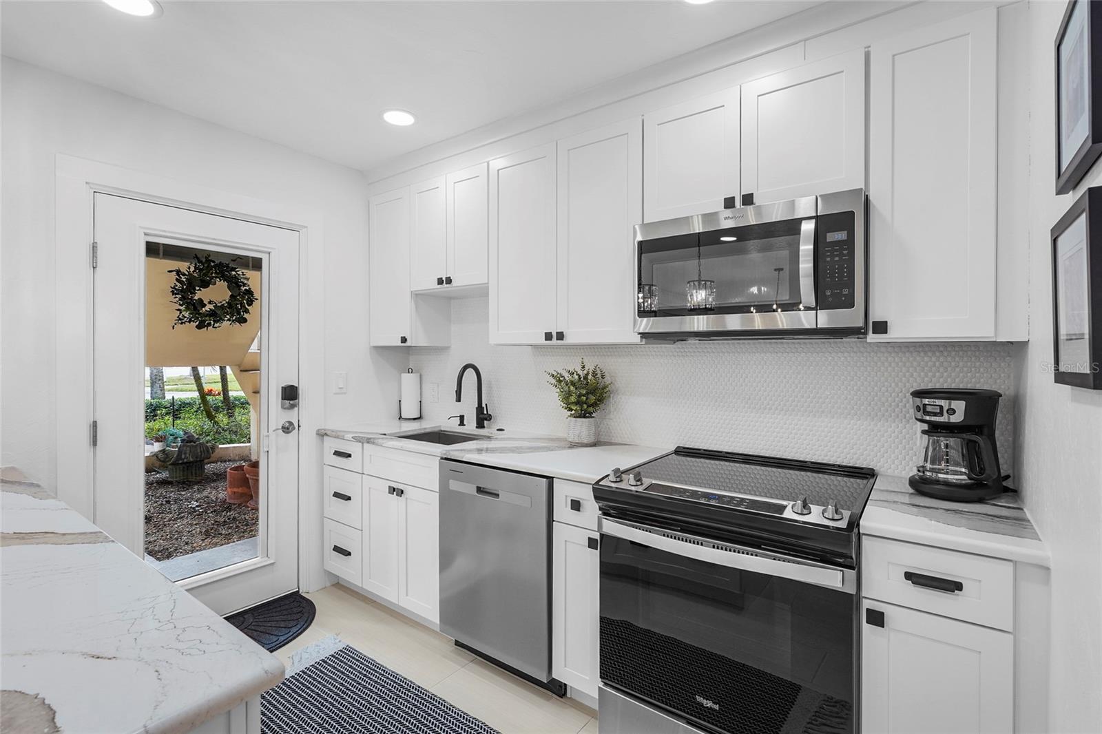 Image 19 of 54 For 137 Avenida Messina 2