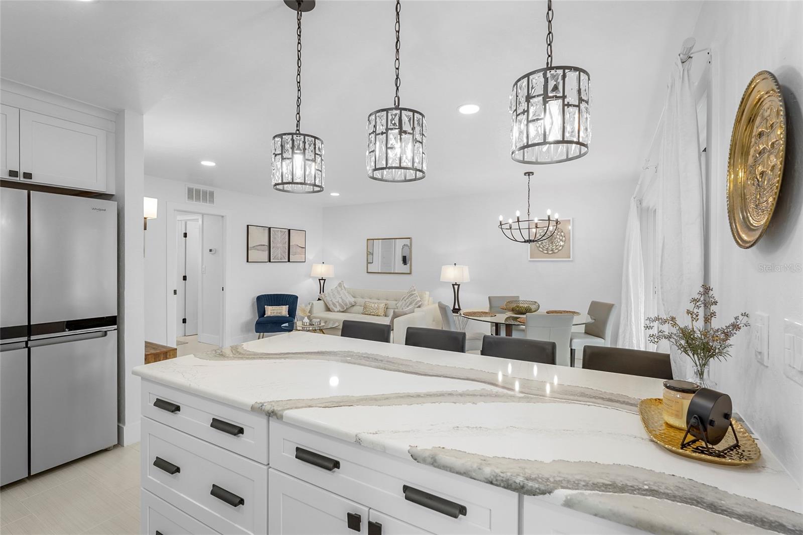 Image 20 of 54 For 137 Avenida Messina 2