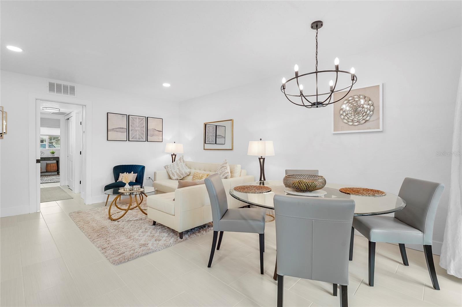 Image 24 of 54 For 137 Avenida Messina 2