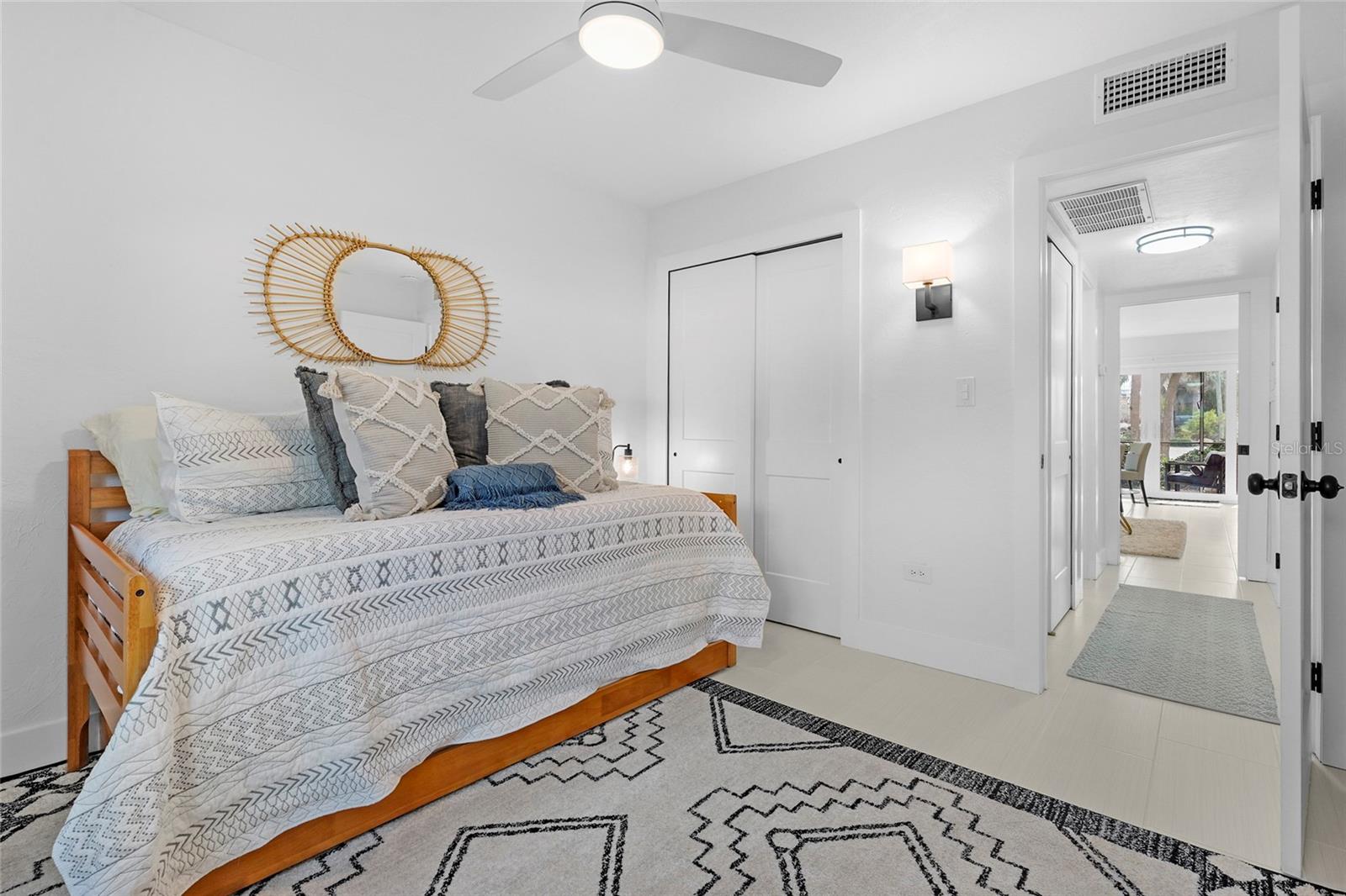 Image 31 of 54 For 137 Avenida Messina 2