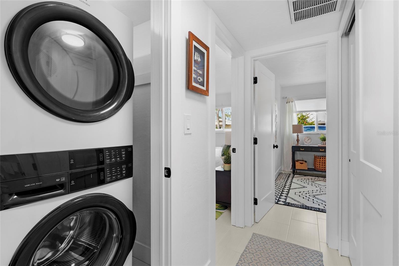 Image 35 of 54 For 137 Avenida Messina 2