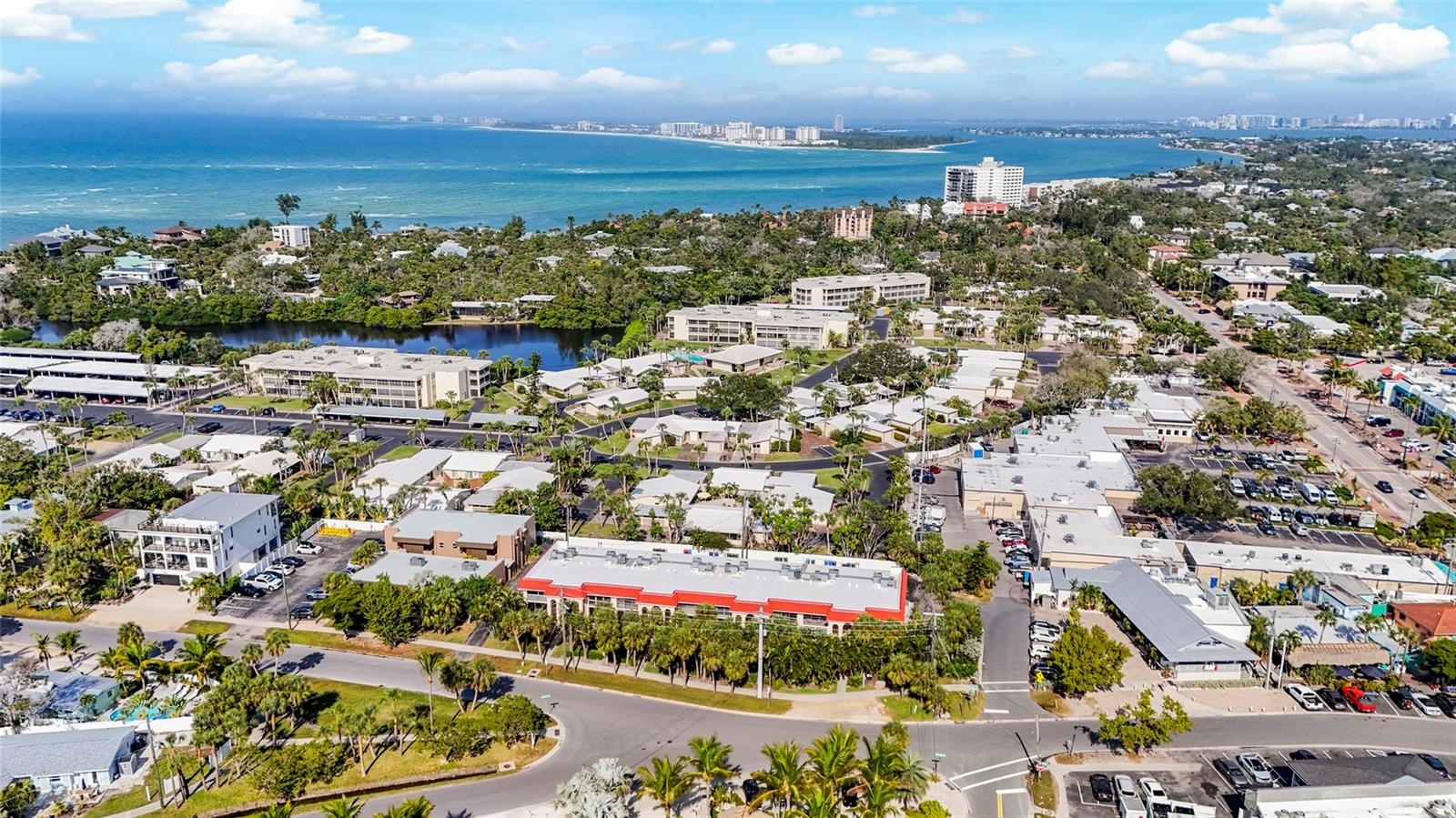 Image 40 of 54 For 137 Avenida Messina 2