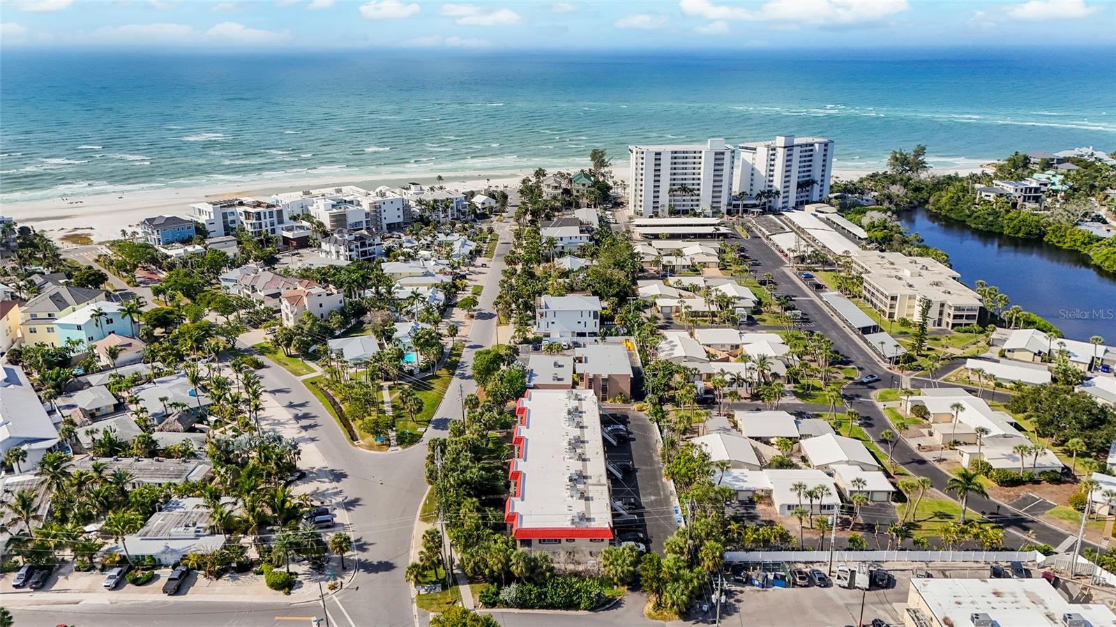 Image 42 of 54 For 137 Avenida Messina 2