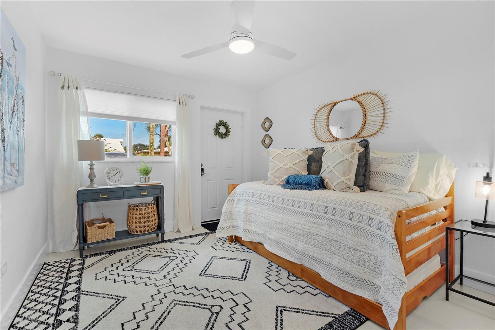 Image 9 of 54 For 137 Avenida Messina 2