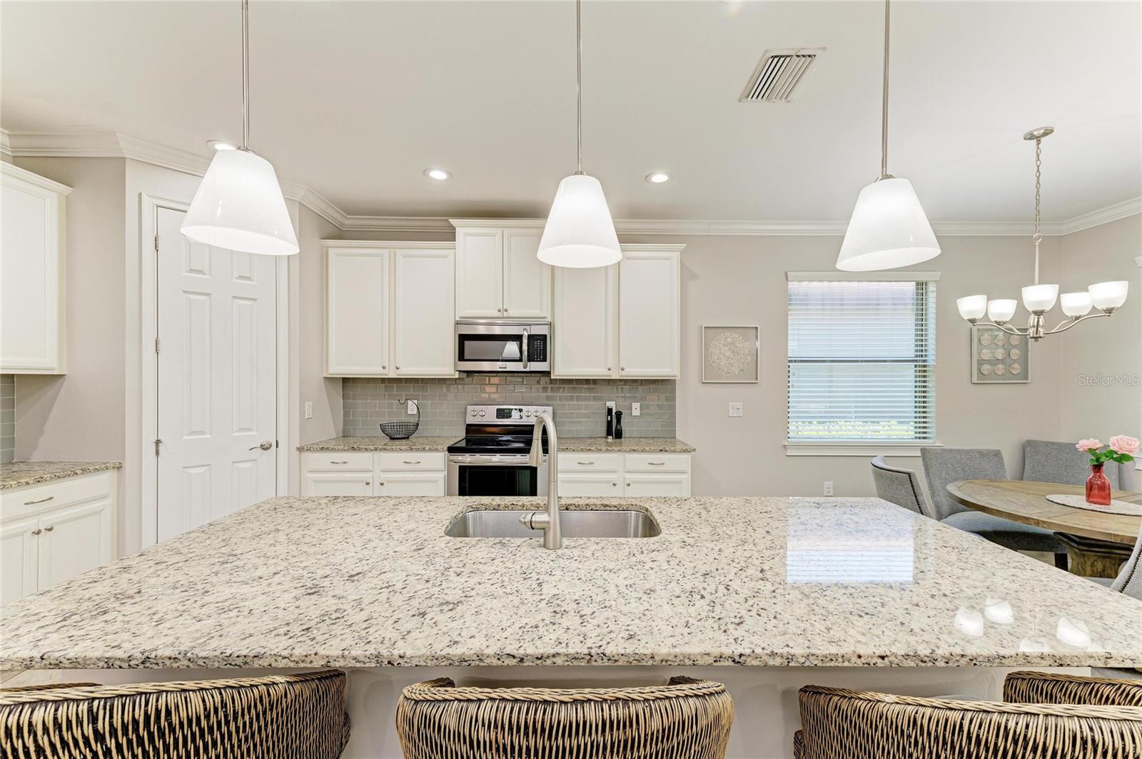 Image 28 of 77 For 131 Maraviya Boulevard