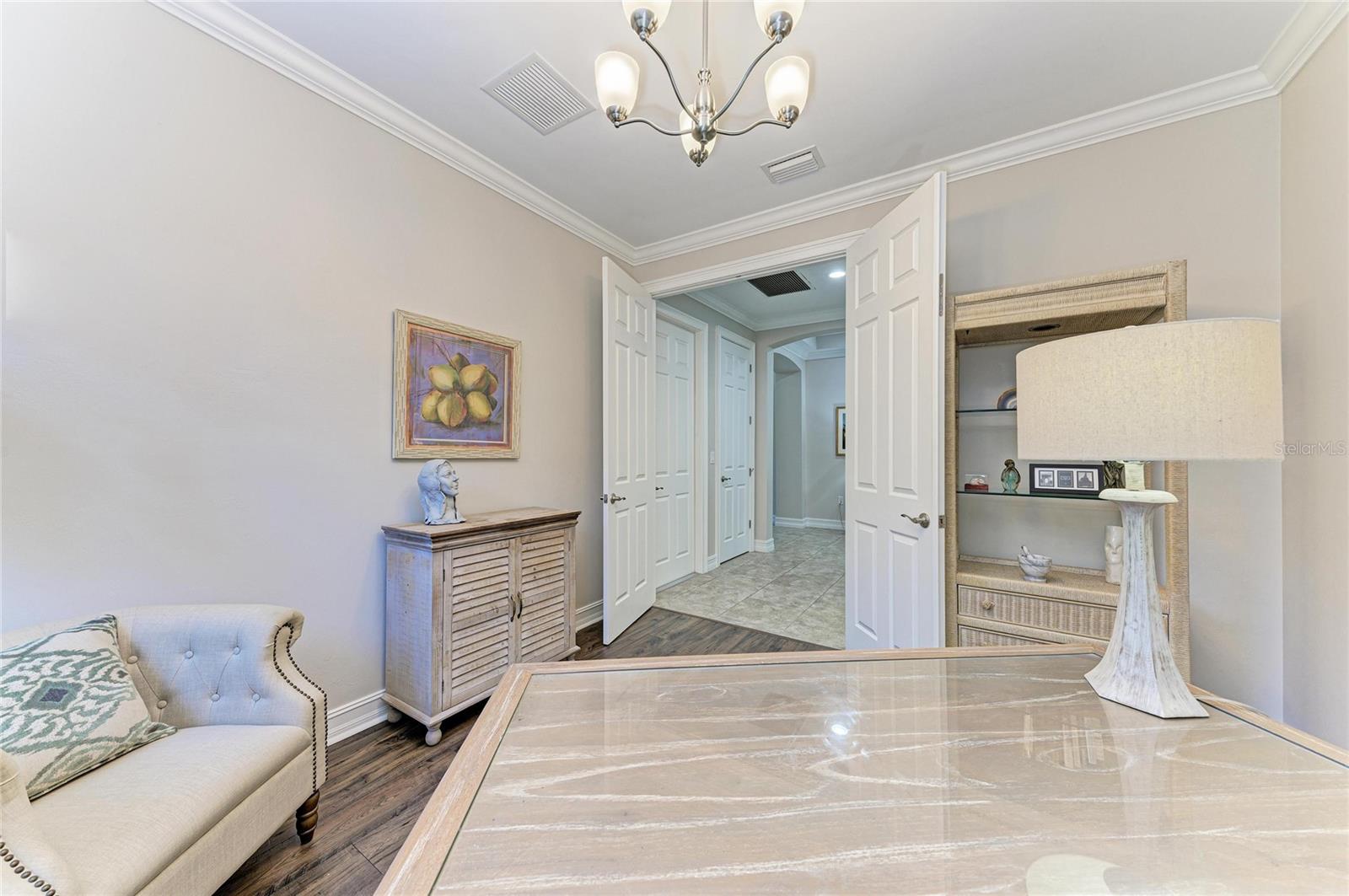 Image 39 of 77 For 131 Maraviya Boulevard