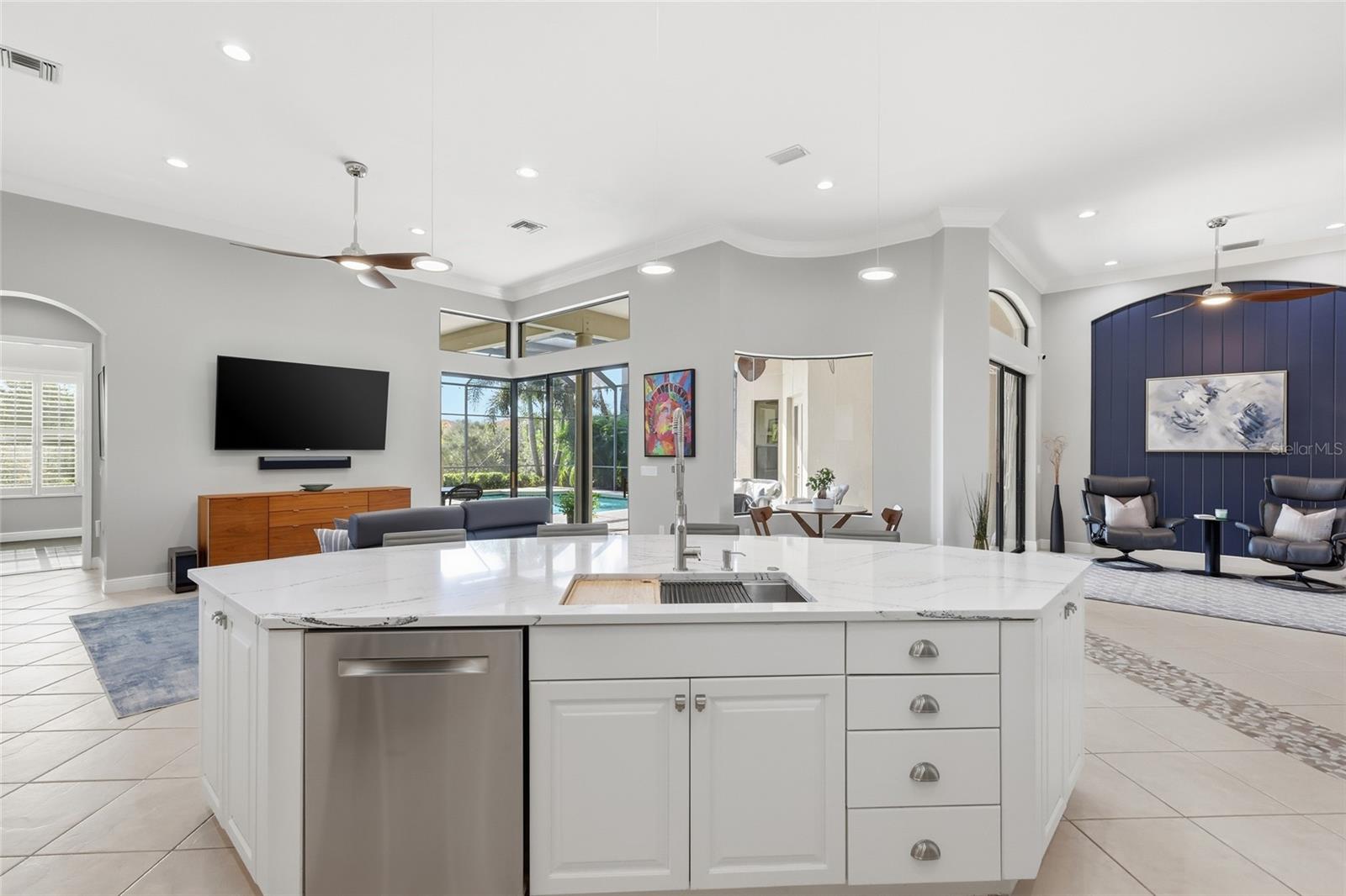 Image 13 of 56 For 7060 Whitemarsh Circle