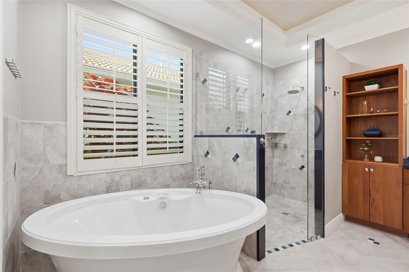 Image 21 of 56 For 7060 Whitemarsh Circle