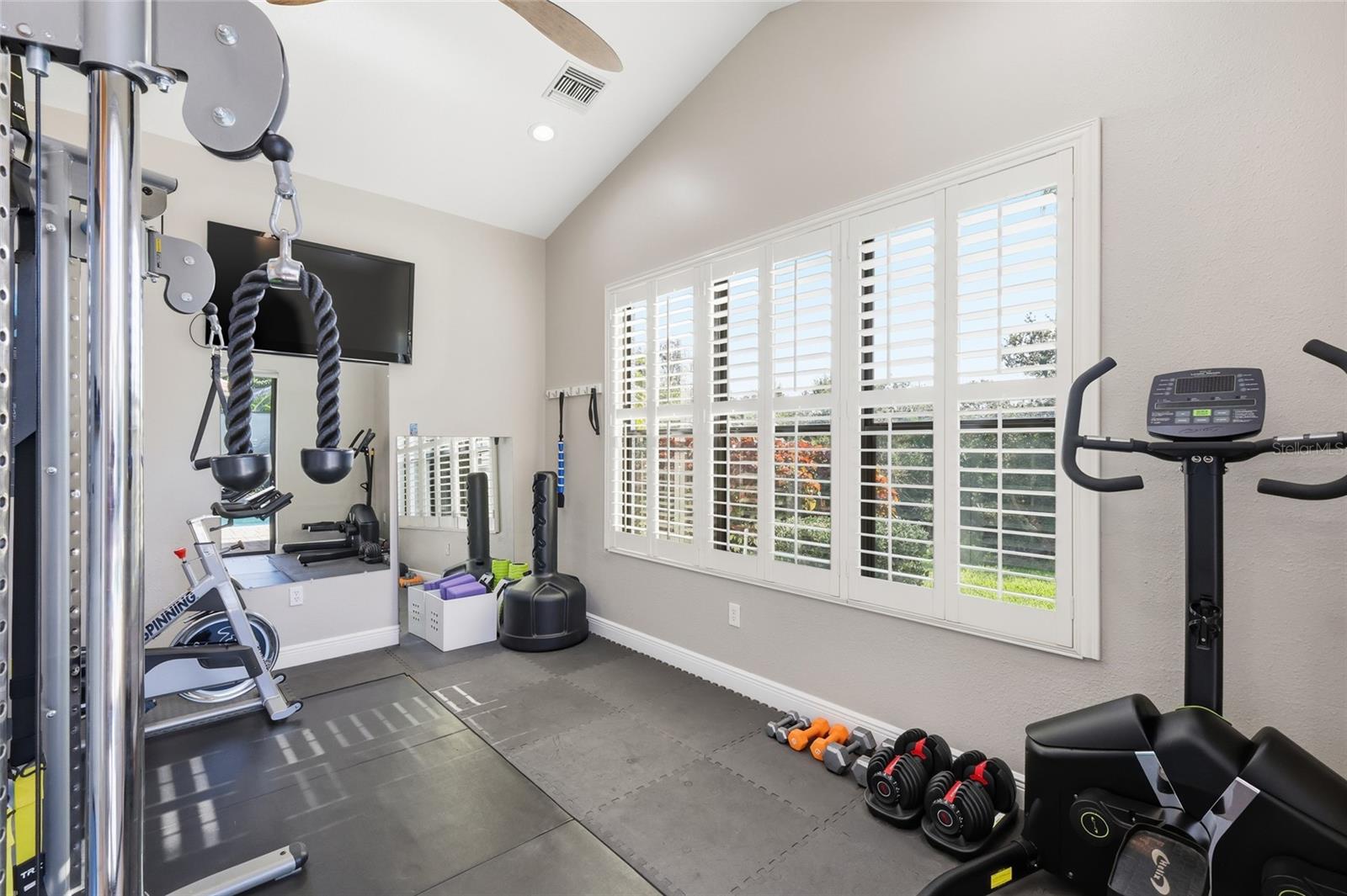 Image 23 of 56 For 7060 Whitemarsh Circle