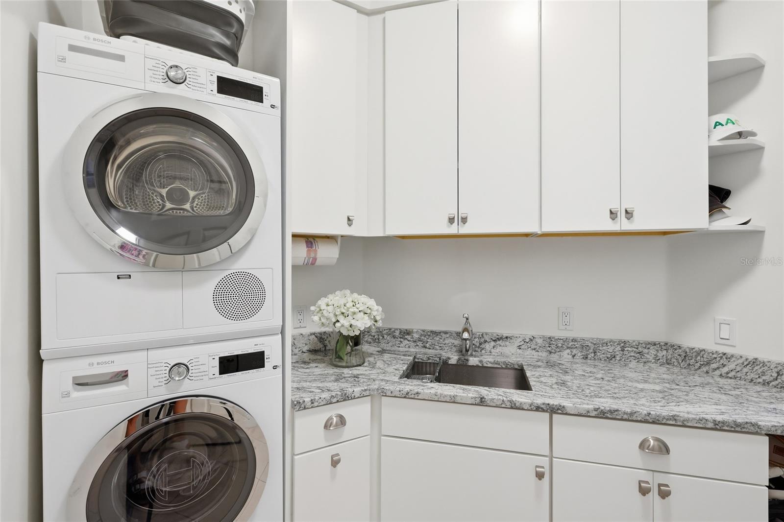 Image 28 of 56 For 7060 Whitemarsh Circle