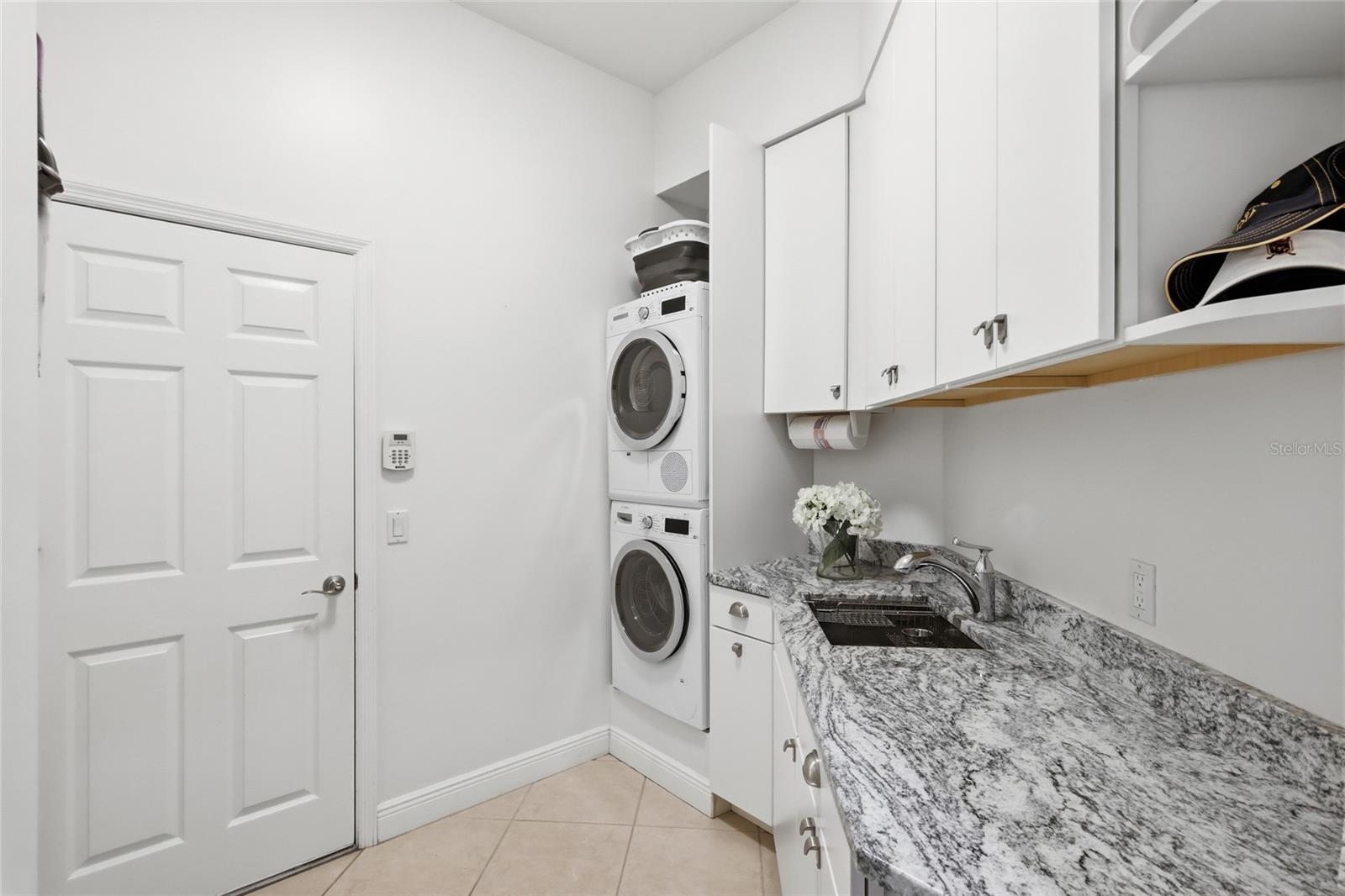 Image 29 of 56 For 7060 Whitemarsh Circle