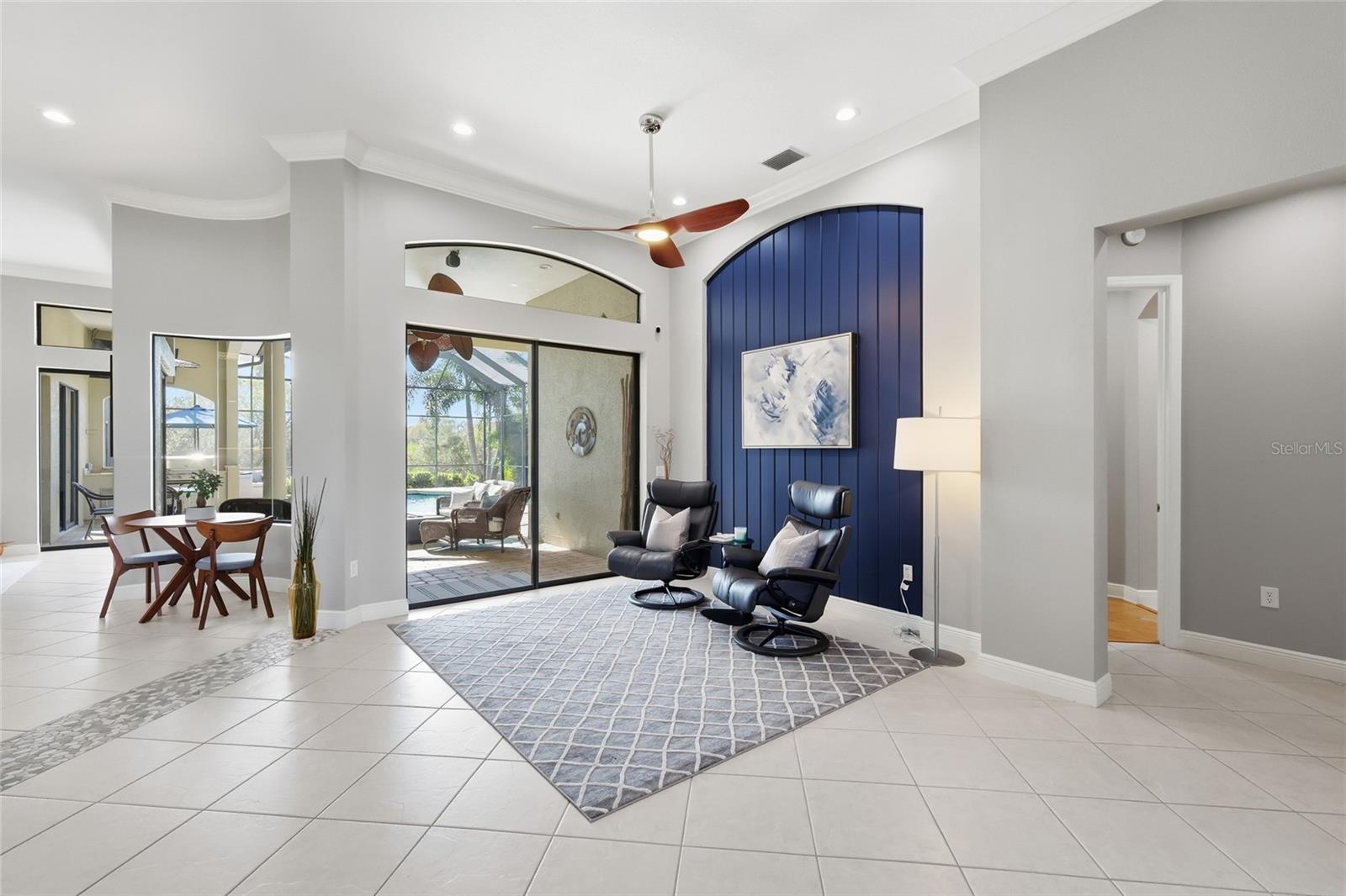 Image 8 of 56 For 7060 Whitemarsh Circle