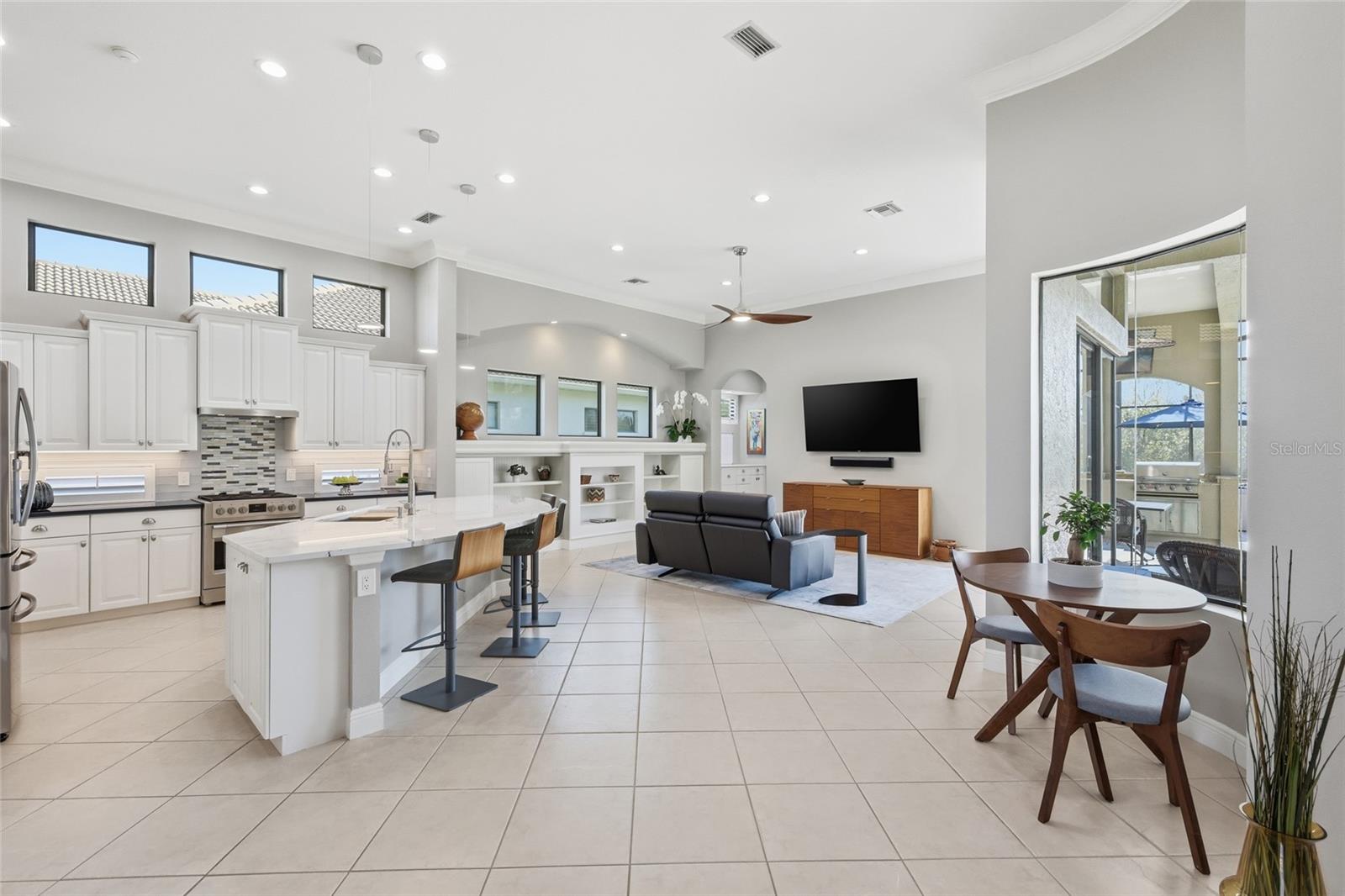 Image 9 of 56 For 7060 Whitemarsh Circle