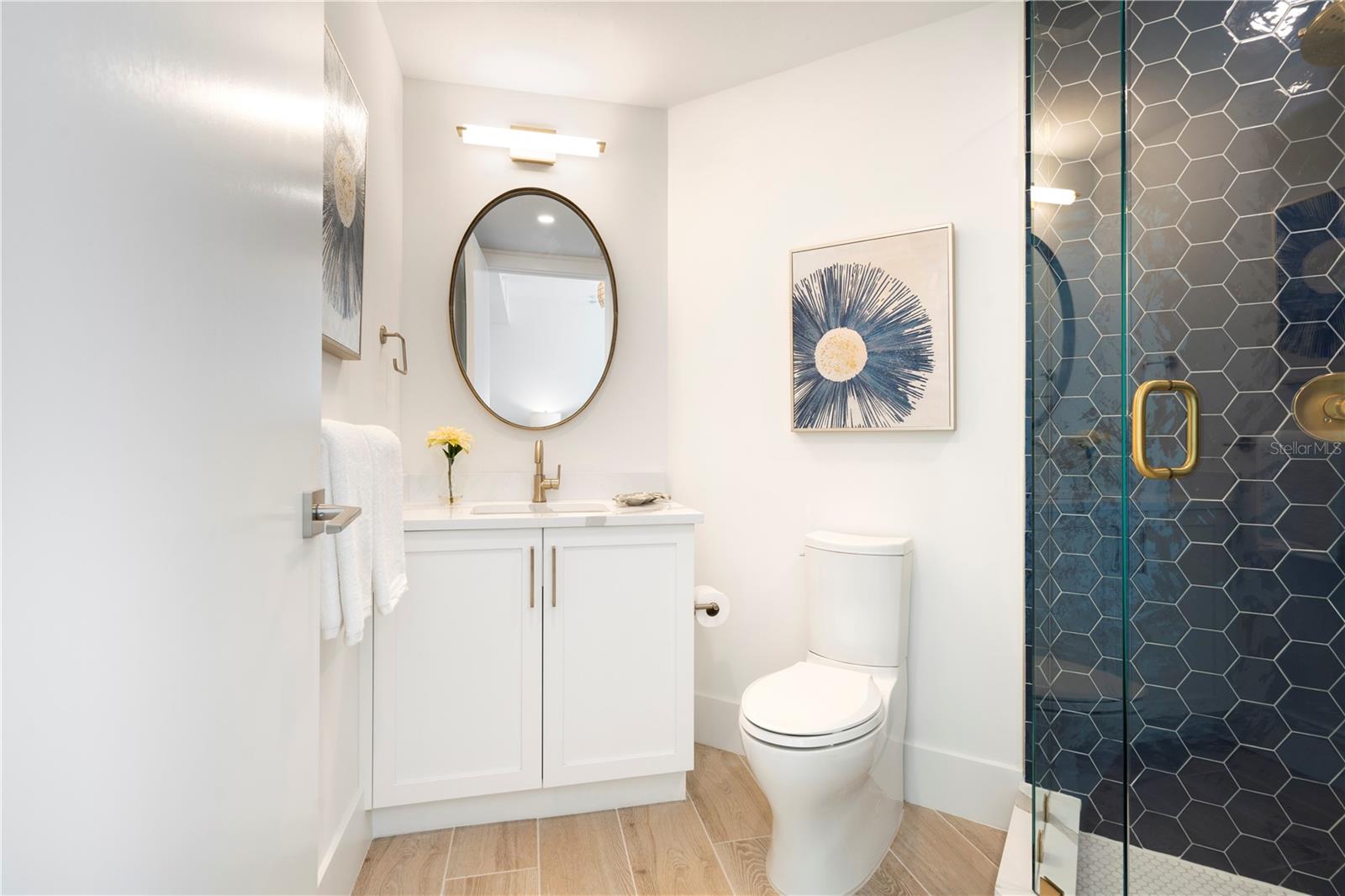 Image 25 of 47 For 1035 Seaside Drive 501