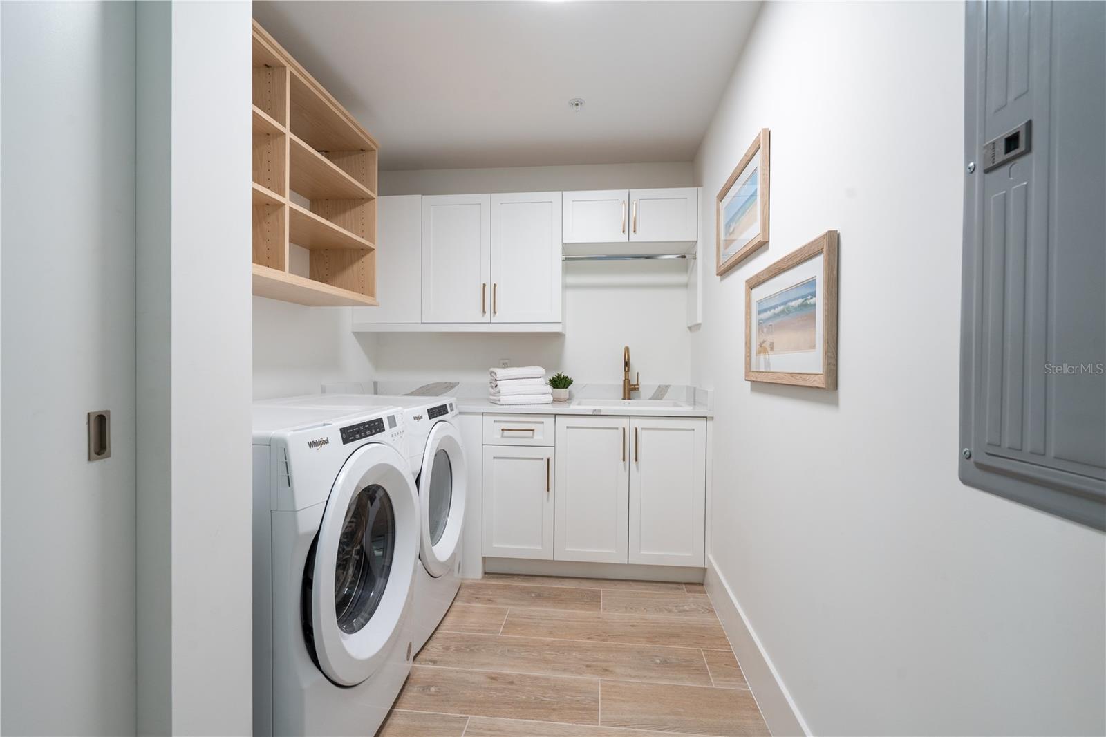 Image 29 of 47 For 1035 Seaside Drive 501