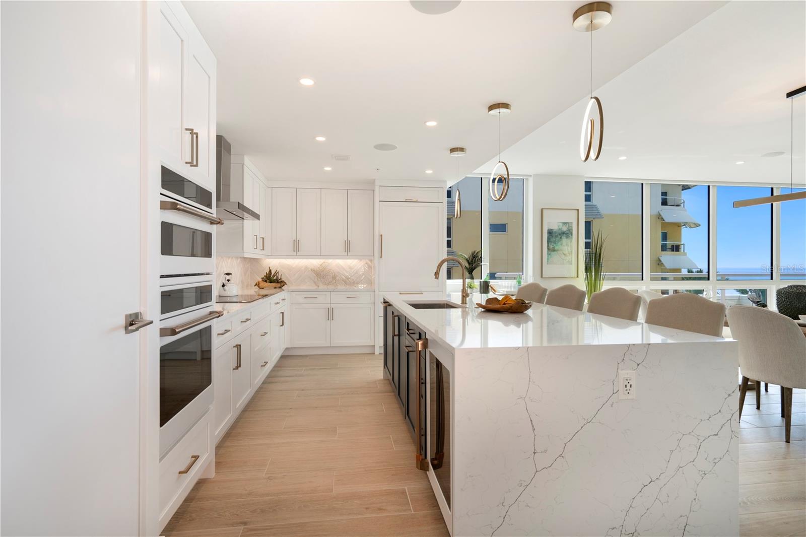 Image 6 of 47 For 1035 Seaside Drive 501