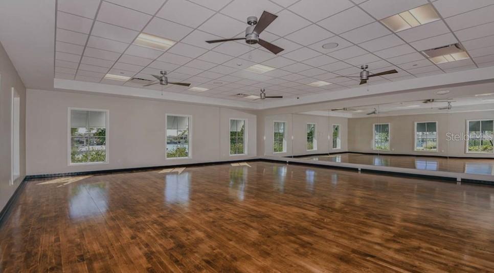 Image 28 of 29 For 16140 Old Fox Trail