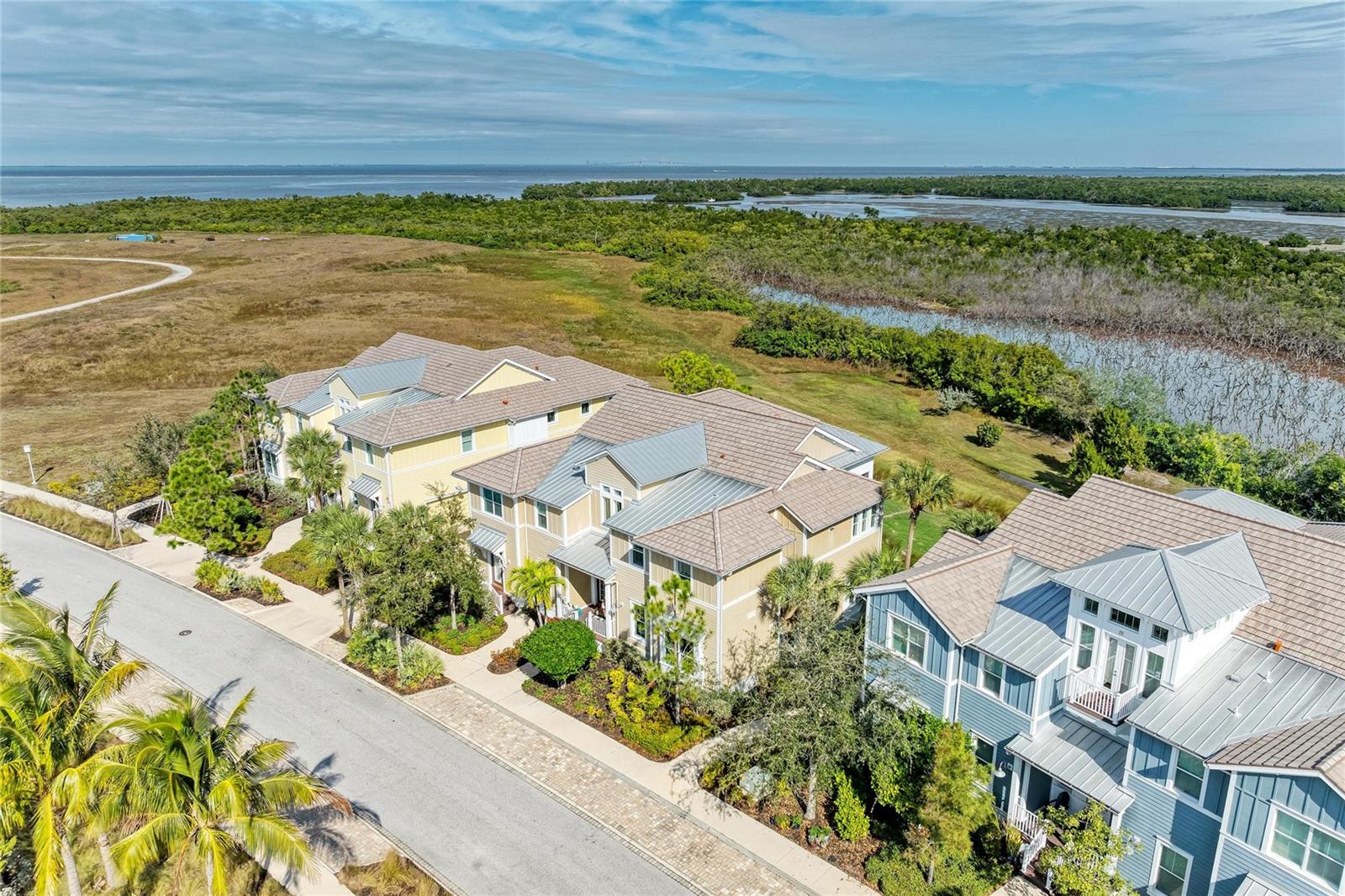 Image 2 of 100 For 229 Sapphire Lake 101