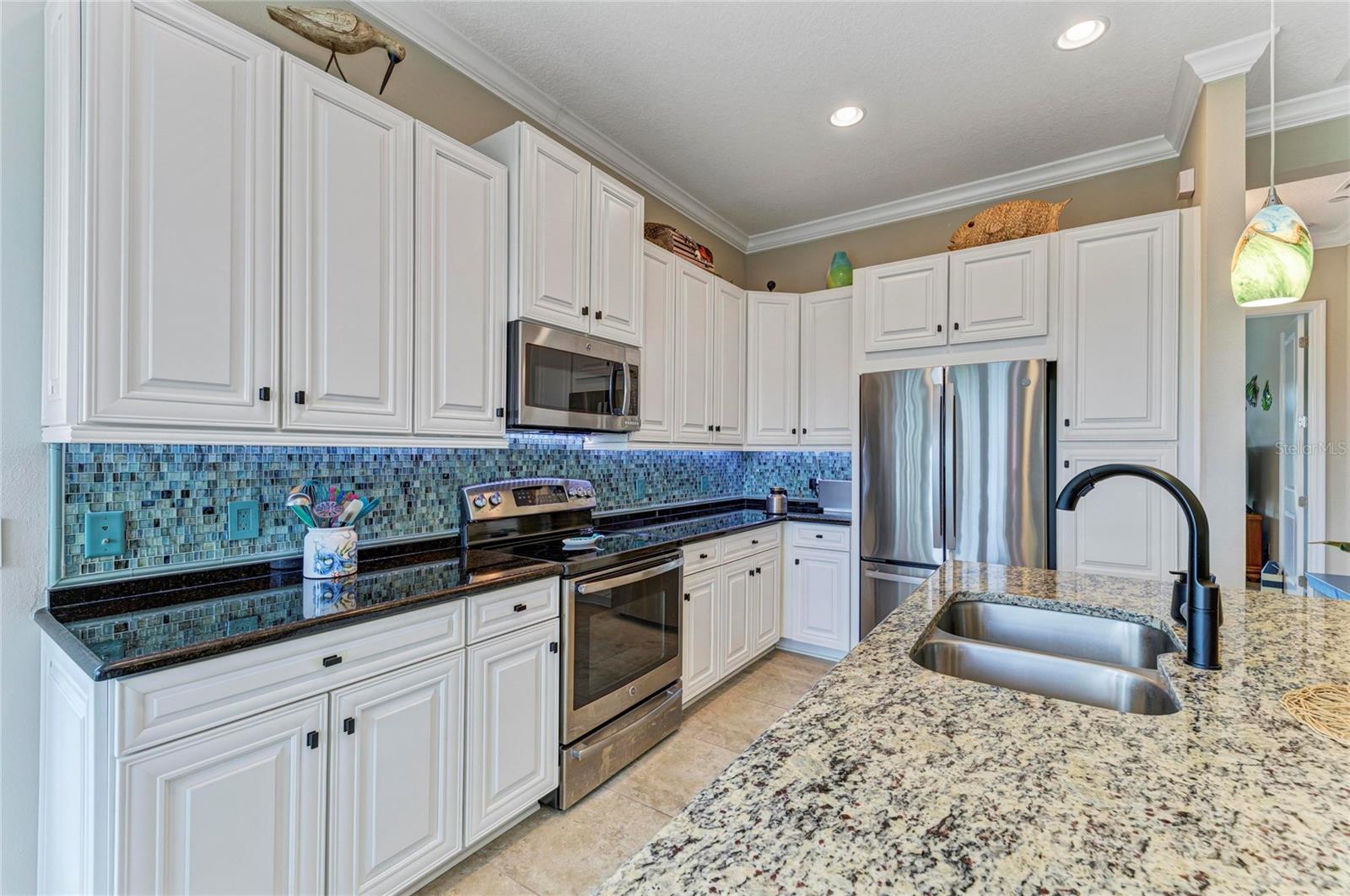 Image 20 of 100 For 229 Sapphire Lake 101