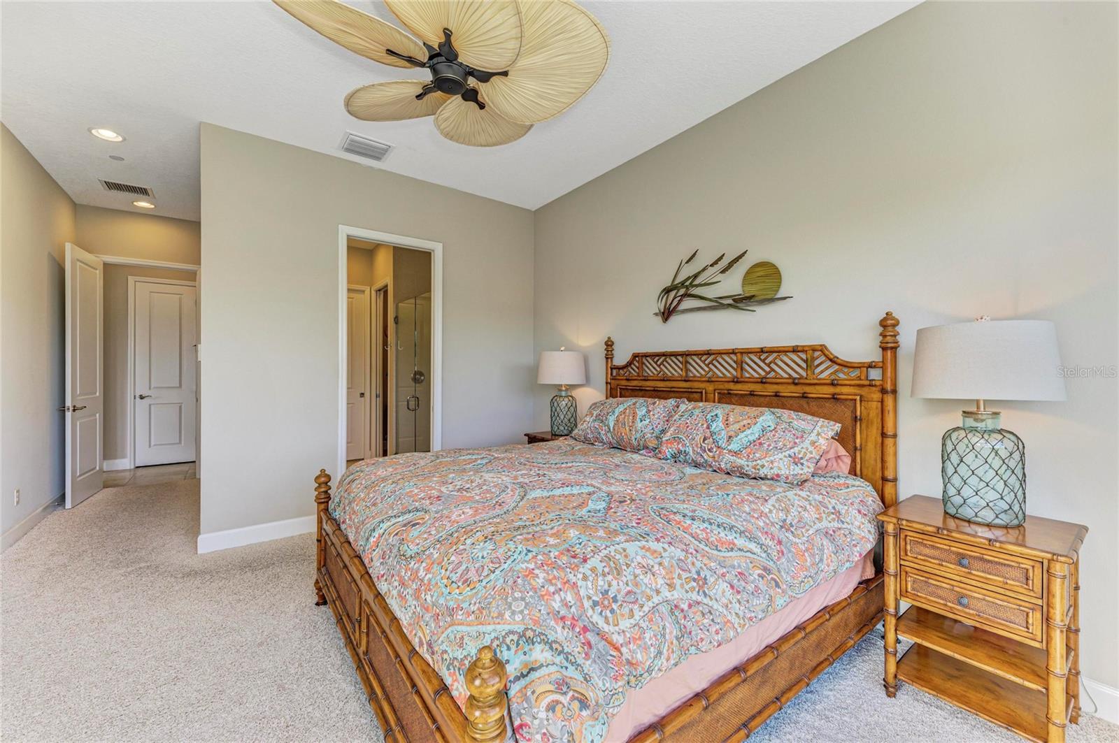 Image 40 of 100 For 229 Sapphire Lake 101