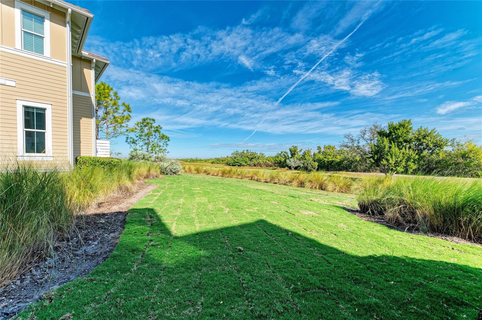 Image 5 of 100 For 229 Sapphire Lake 101