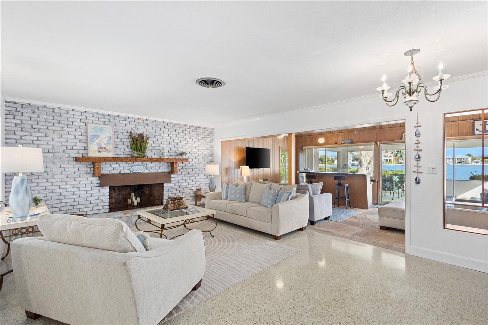 Image 4 of 25 For 211 Louella Lane