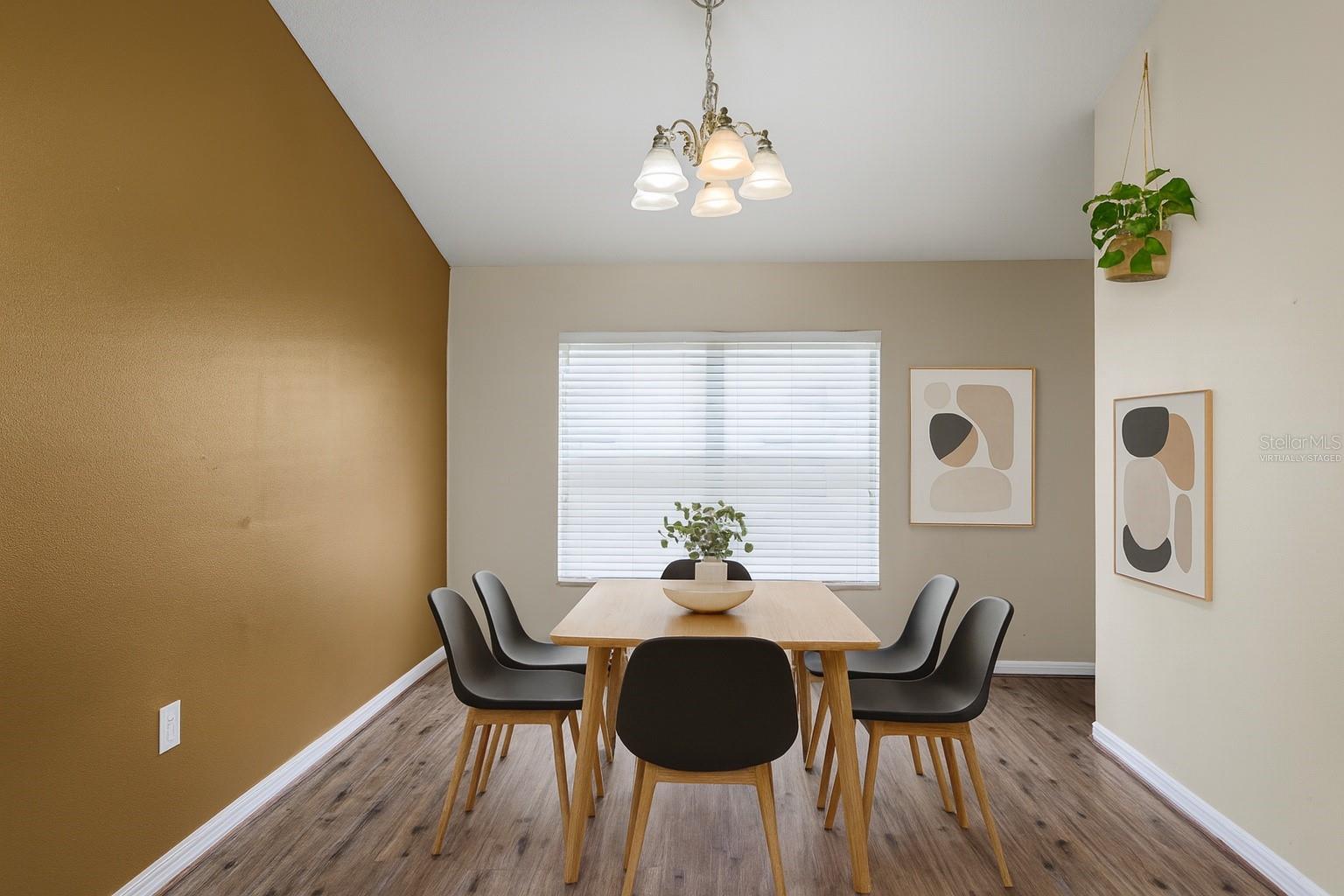 Listing photo id 20 for 2252 Colville Chase Drive