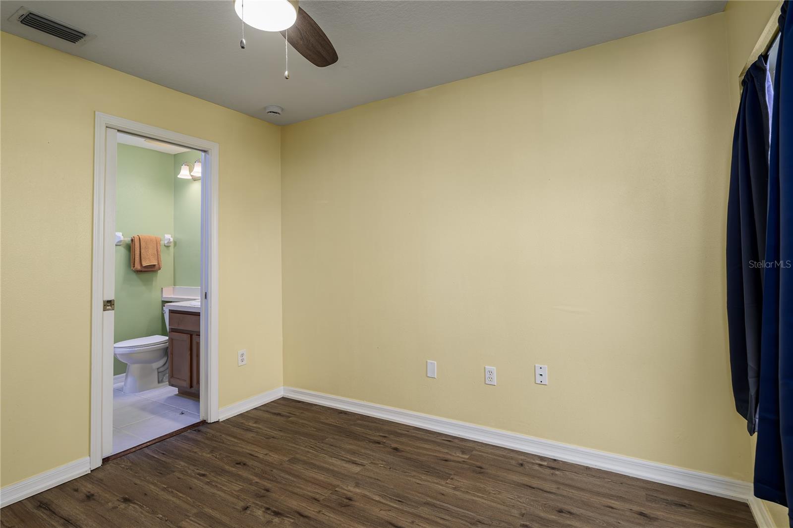 Listing photo id 27 for 2252 Colville Chase Drive