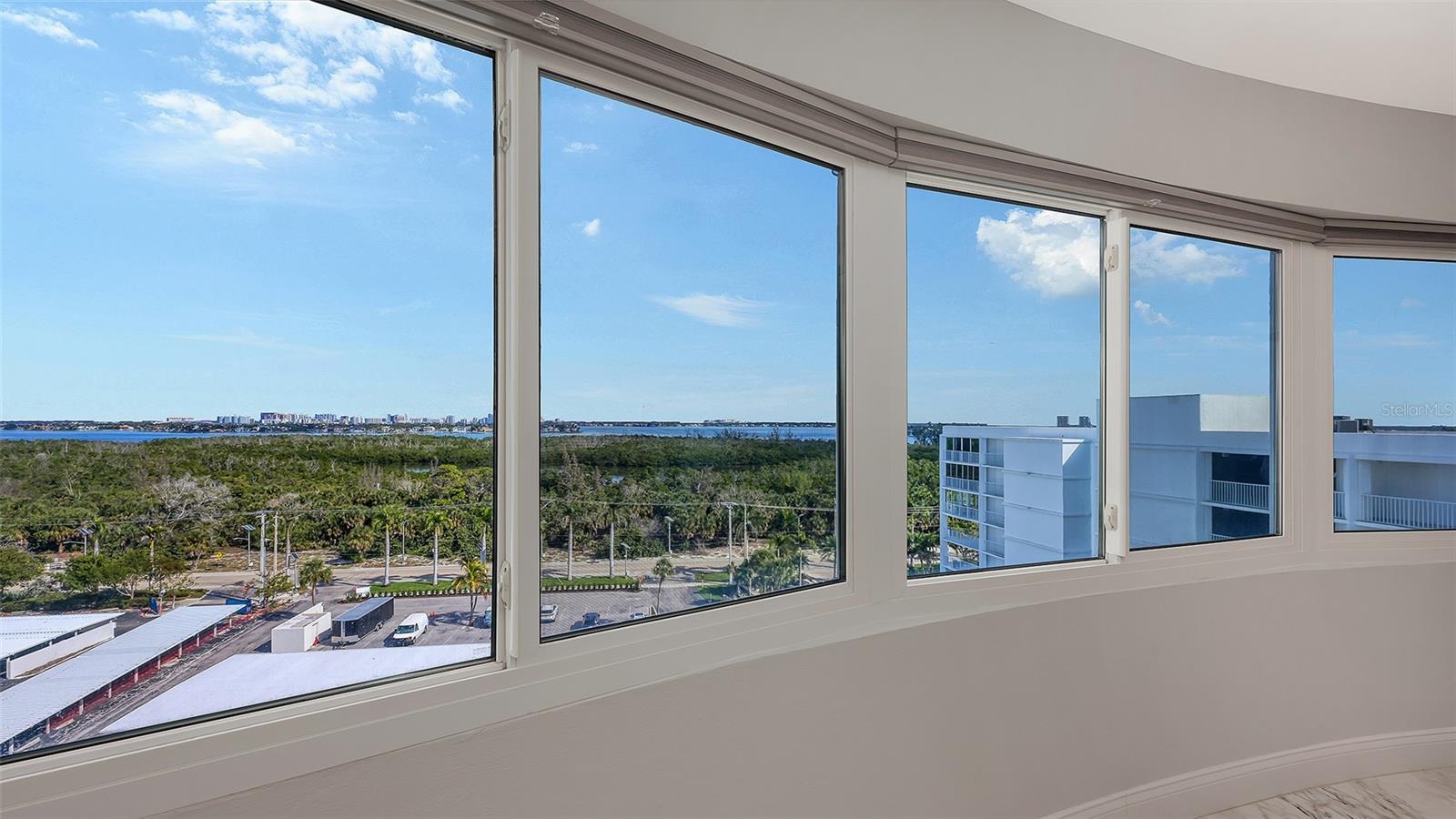 Image 12 of 58 For 1750 Benjamin Franklin Drive 9f