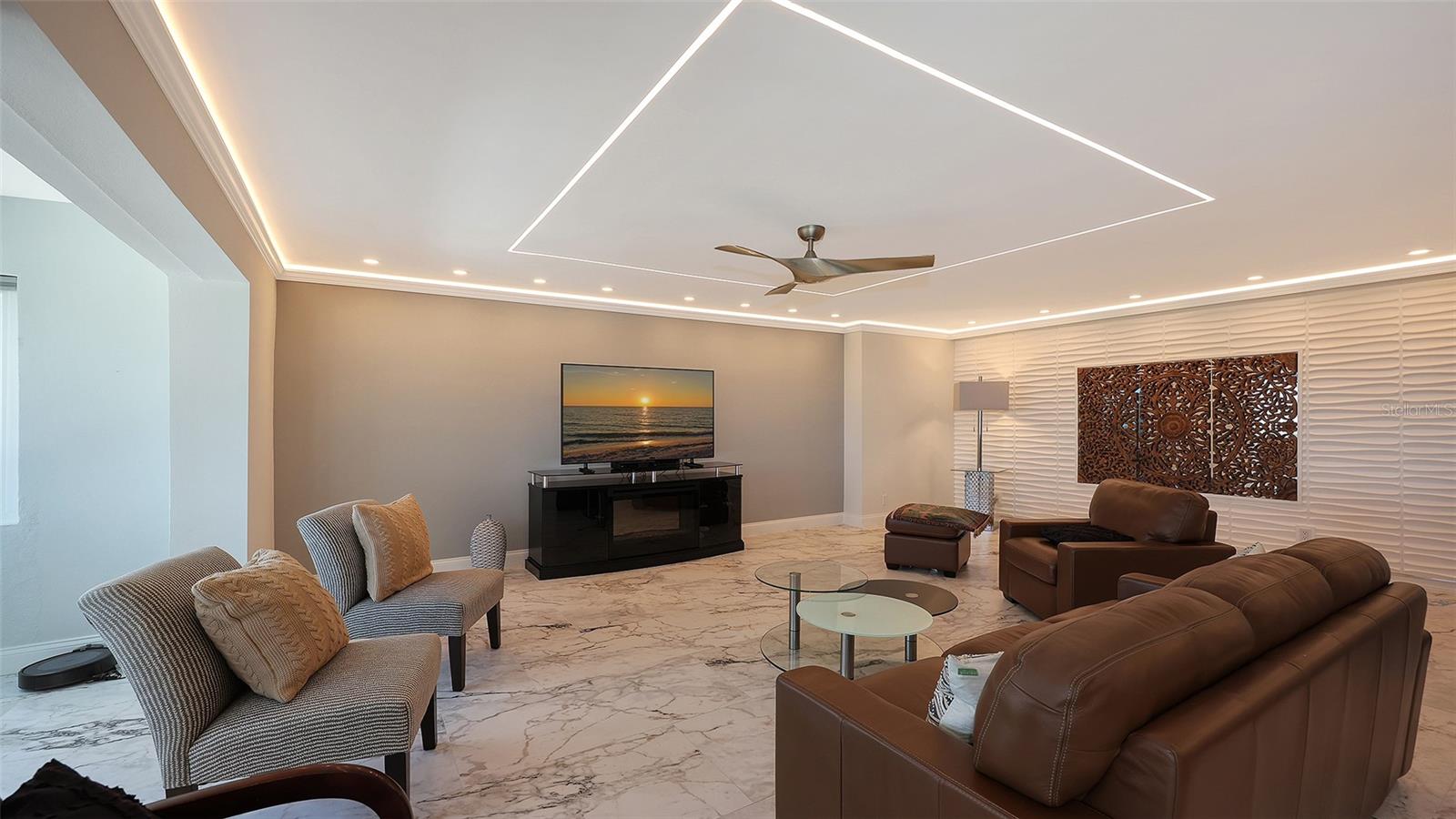 Image 14 of 58 For 1750 Benjamin Franklin Drive 9f