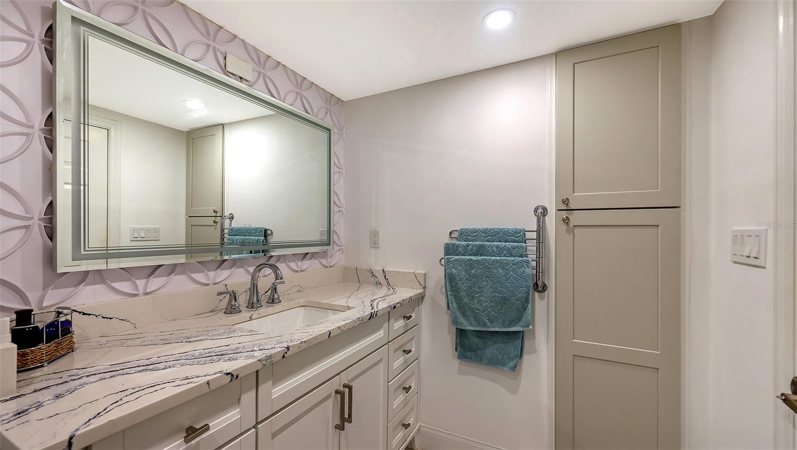 Image 32 of 58 For 1750 Benjamin Franklin Drive 9f