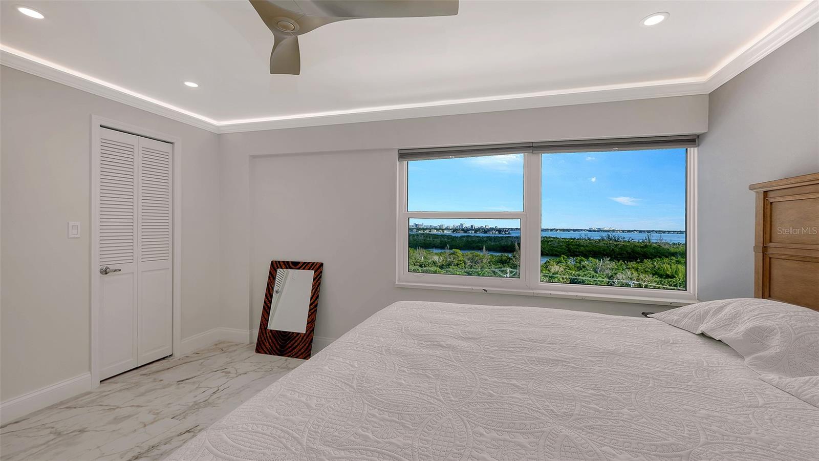 Image 36 of 58 For 1750 Benjamin Franklin Drive 9f