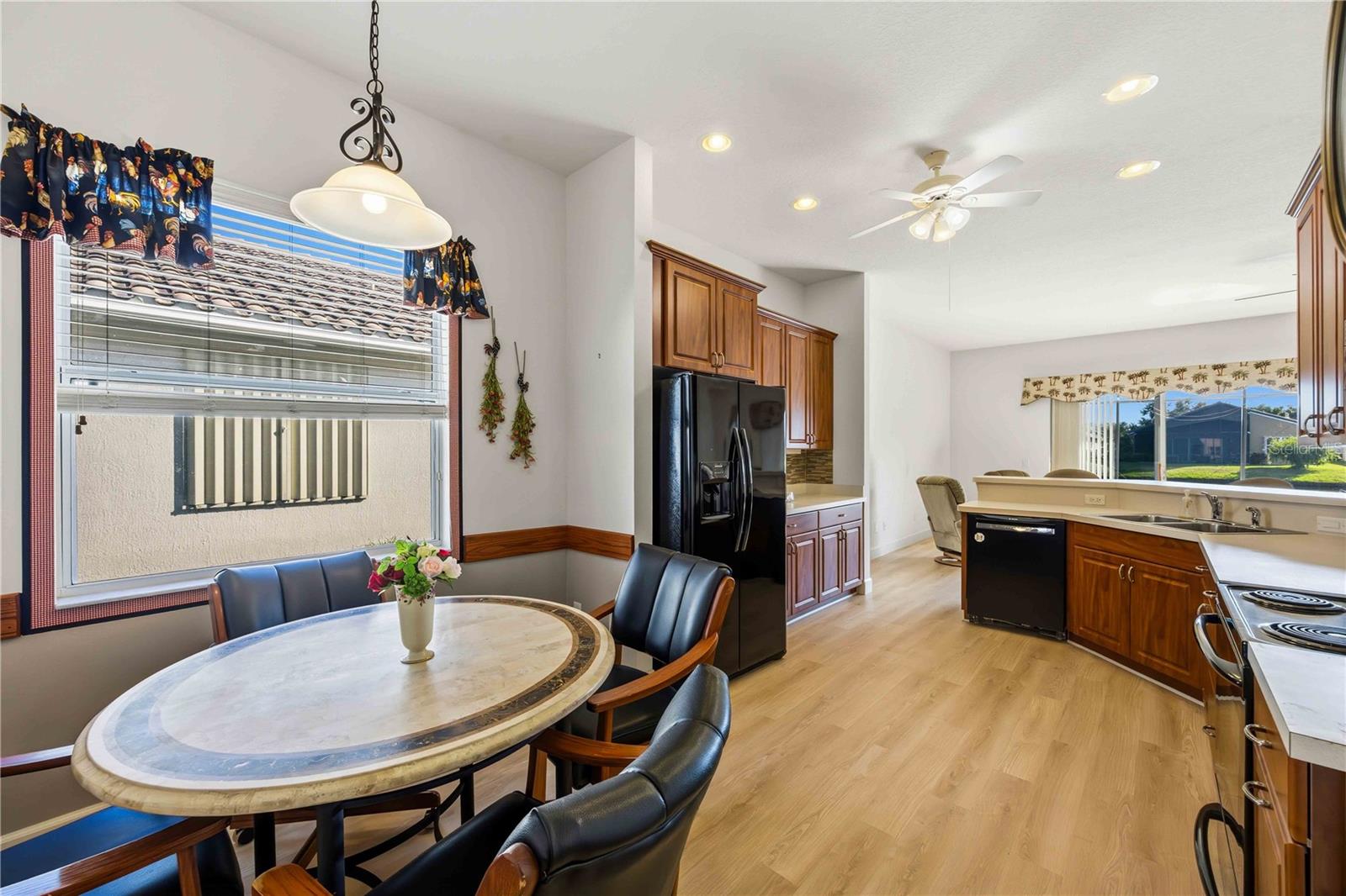 Image 12 of 47 For 4218 64th Drive E