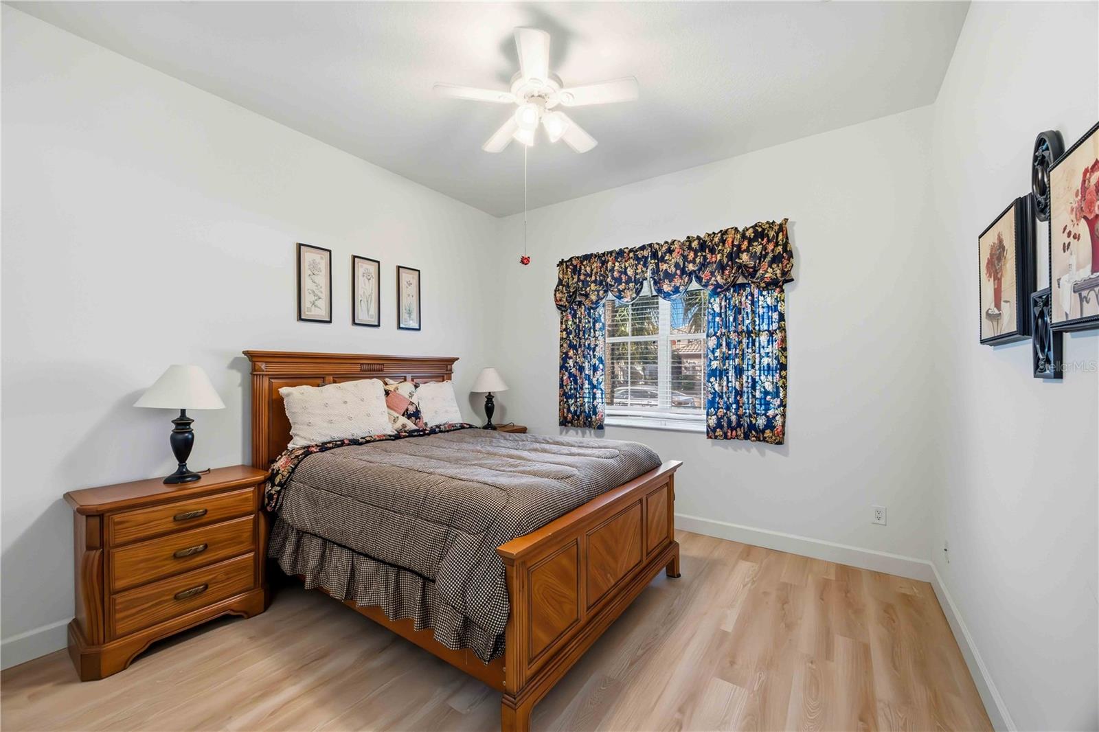 Image 16 of 47 For 4218 64th Drive E