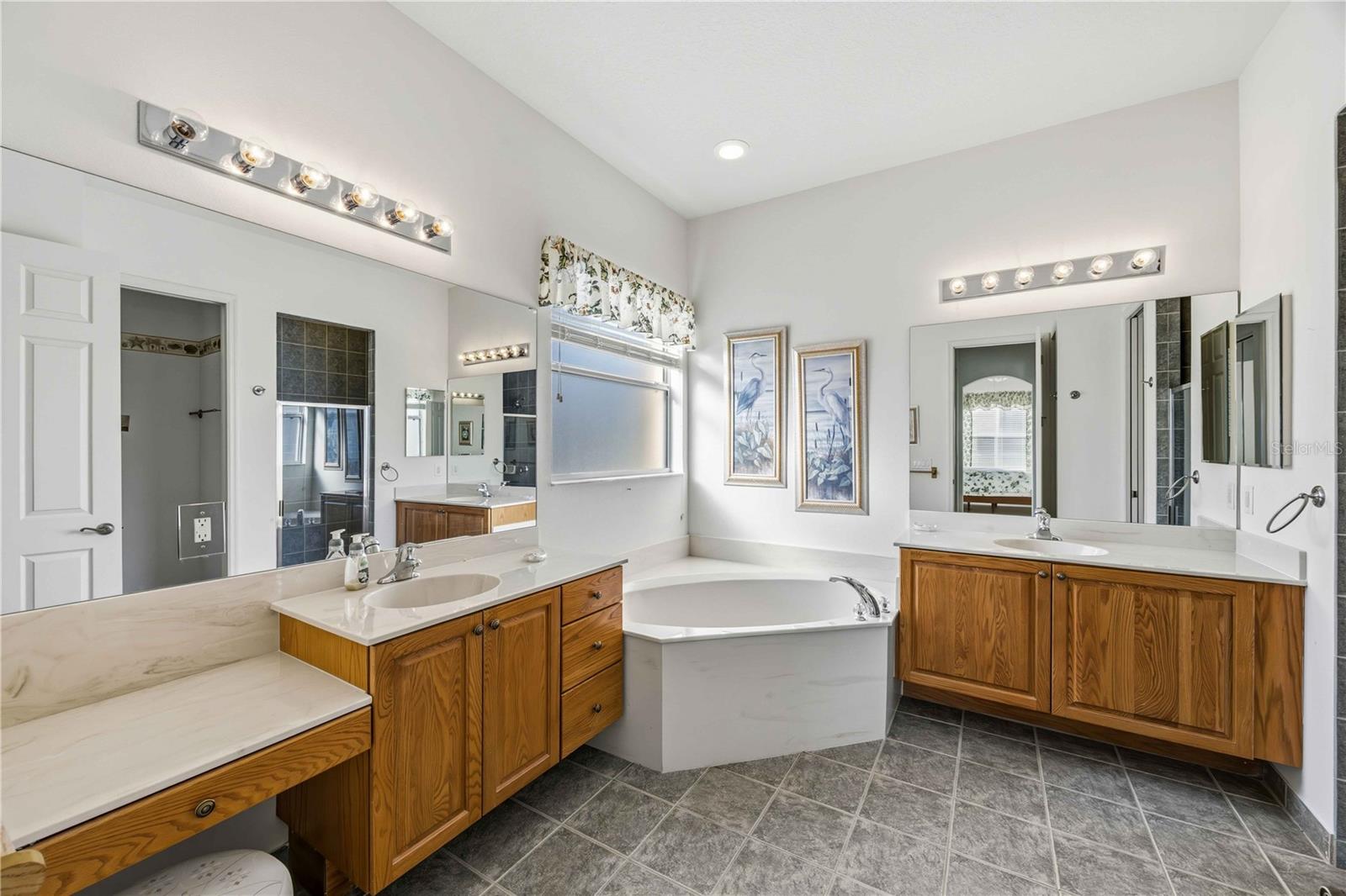 Image 20 of 47 For 4218 64th Drive E