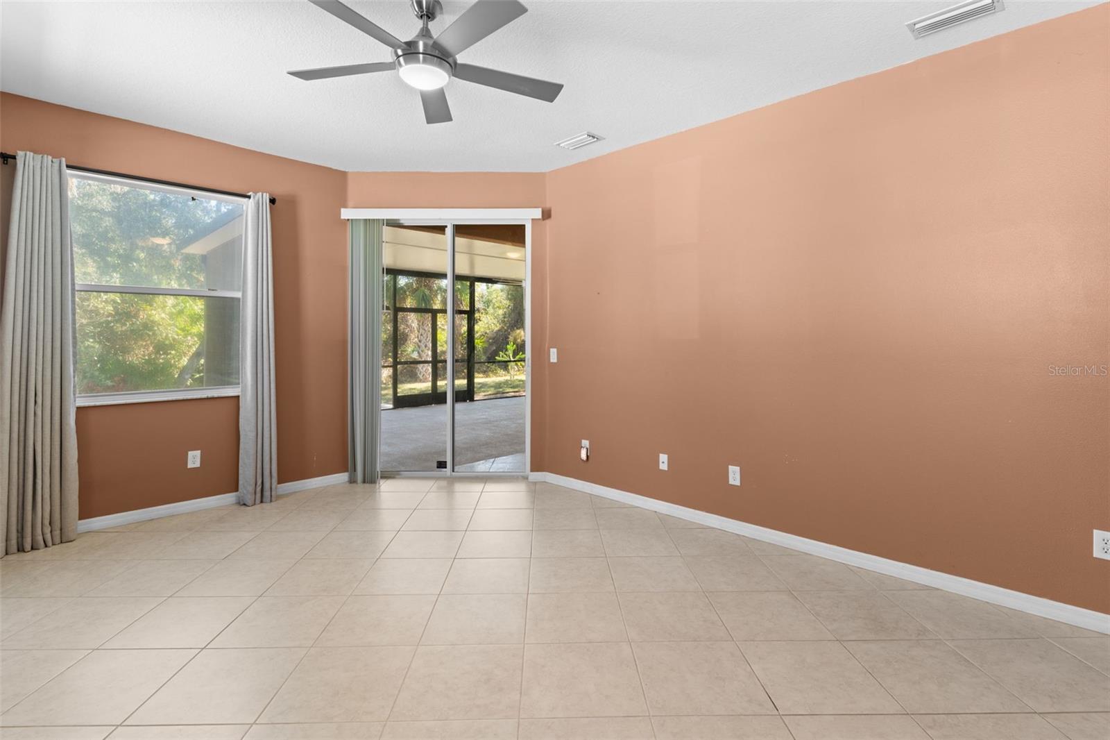 Image 14 of 35 For 1906 Lamont Street