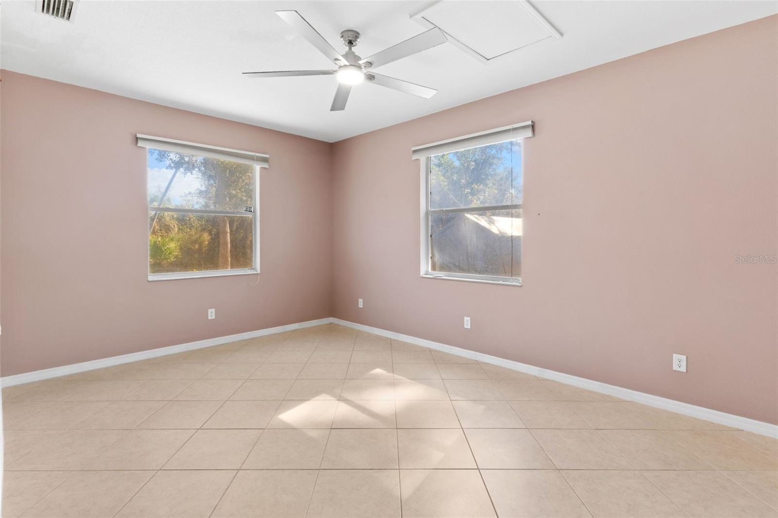 Image 21 of 35 For 1906 Lamont Street