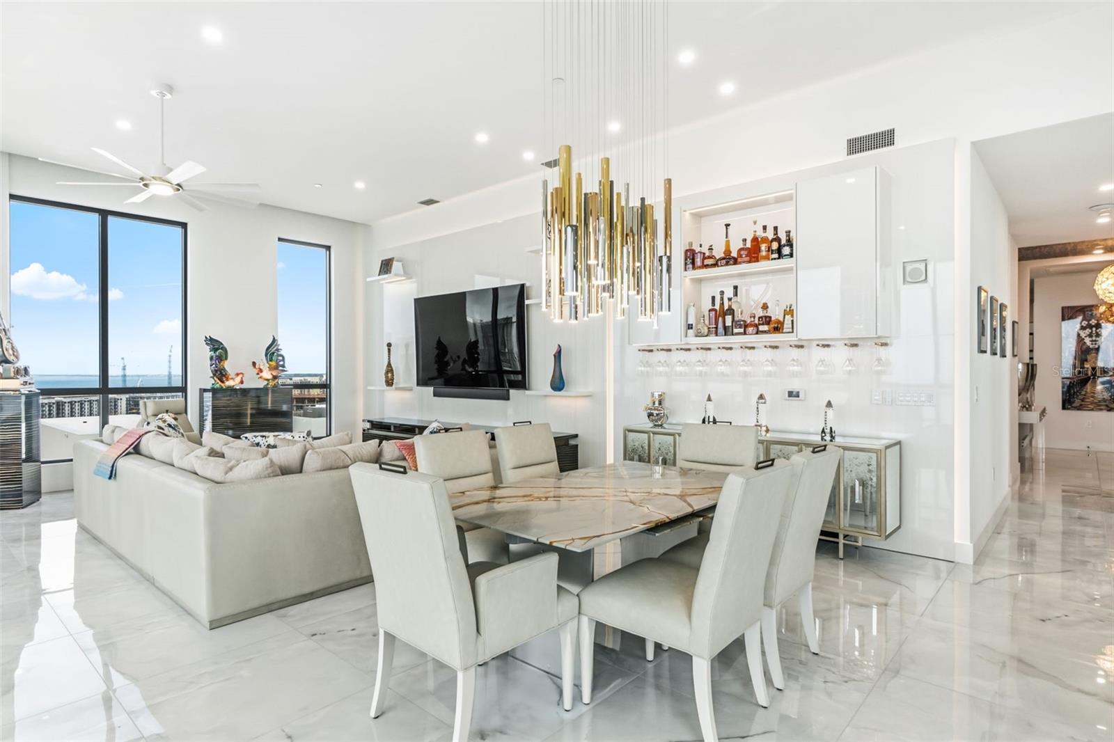 Image 11 of 70 For 33 Palm Avenue 1701