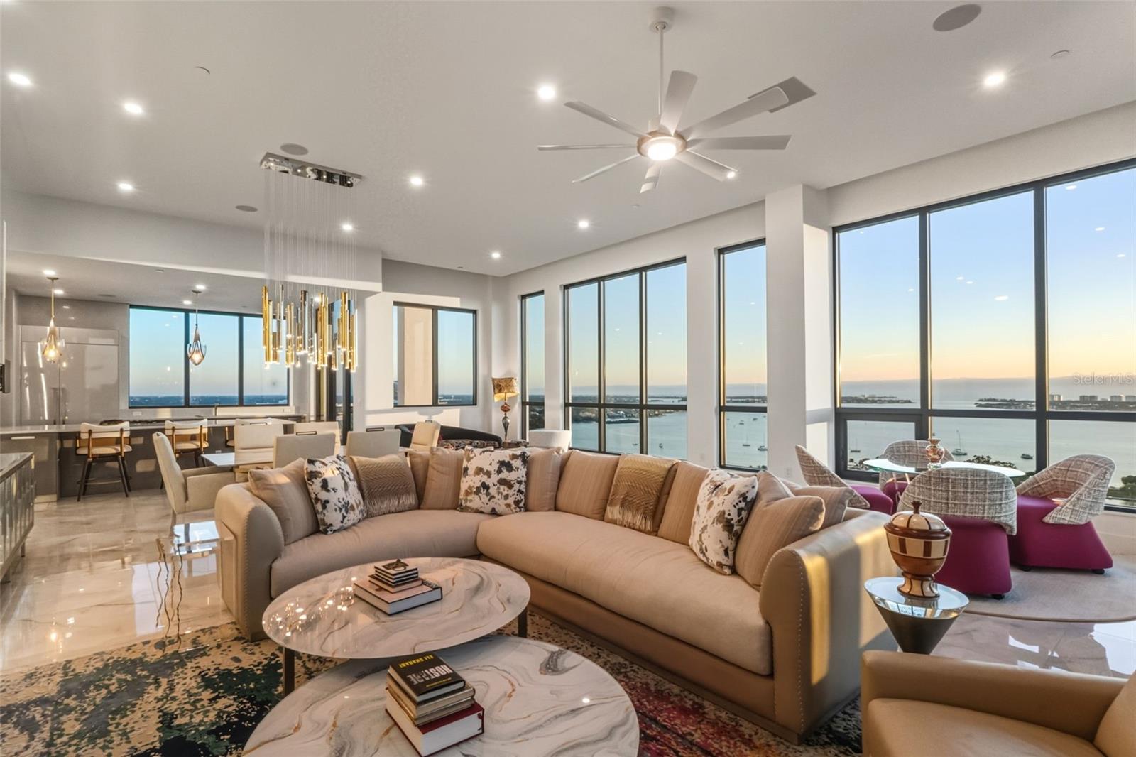 Image 17 of 70 For 33 Palm Avenue 1701