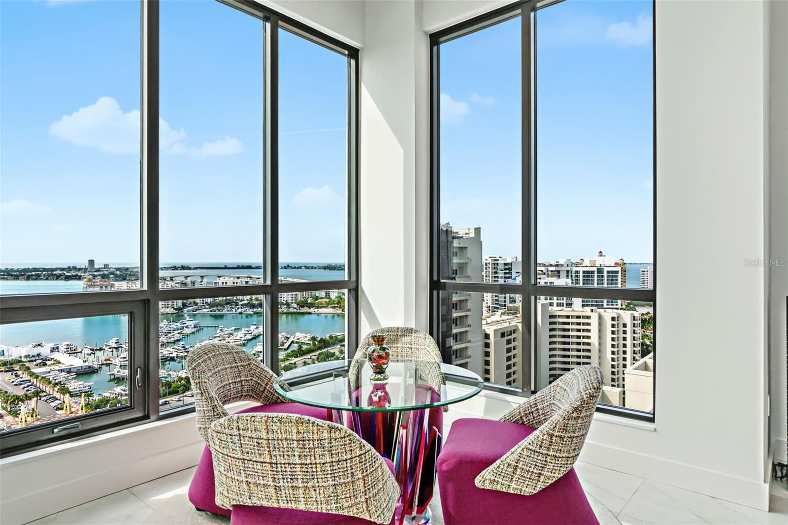 Image 18 of 70 For 33 Palm Avenue 1701