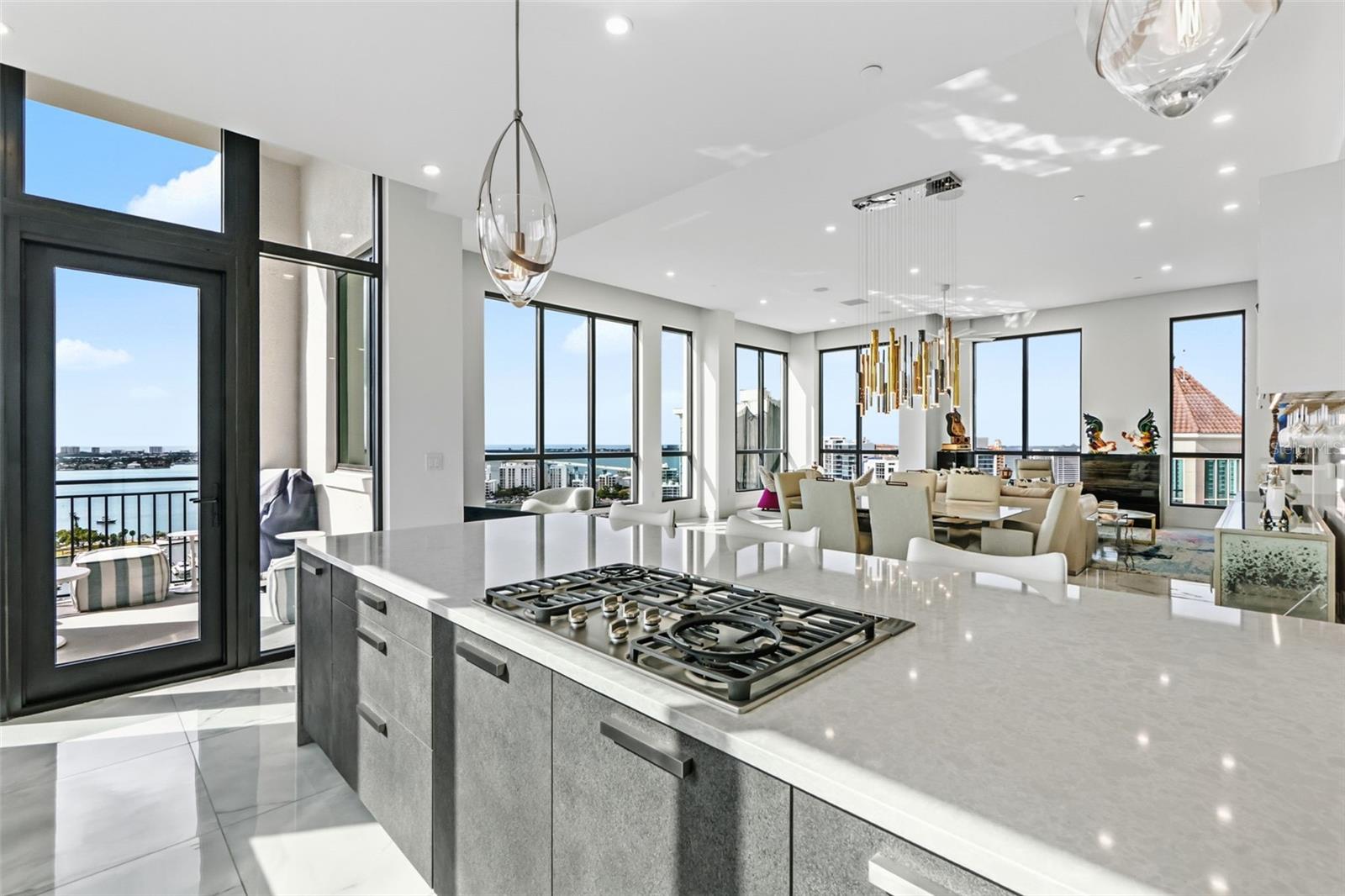 Image 22 of 70 For 33 Palm Avenue 1701