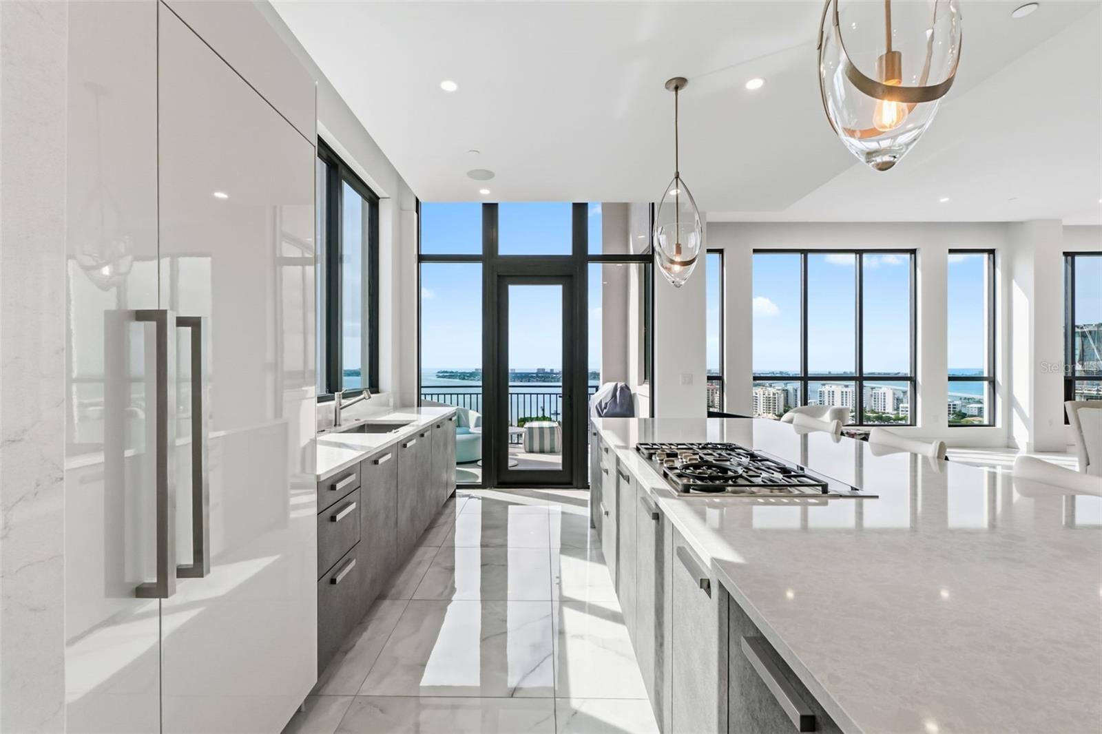 Image 23 of 70 For 33 Palm Avenue 1701